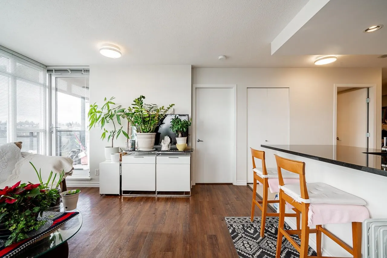 1901 555 Delestre Avenue