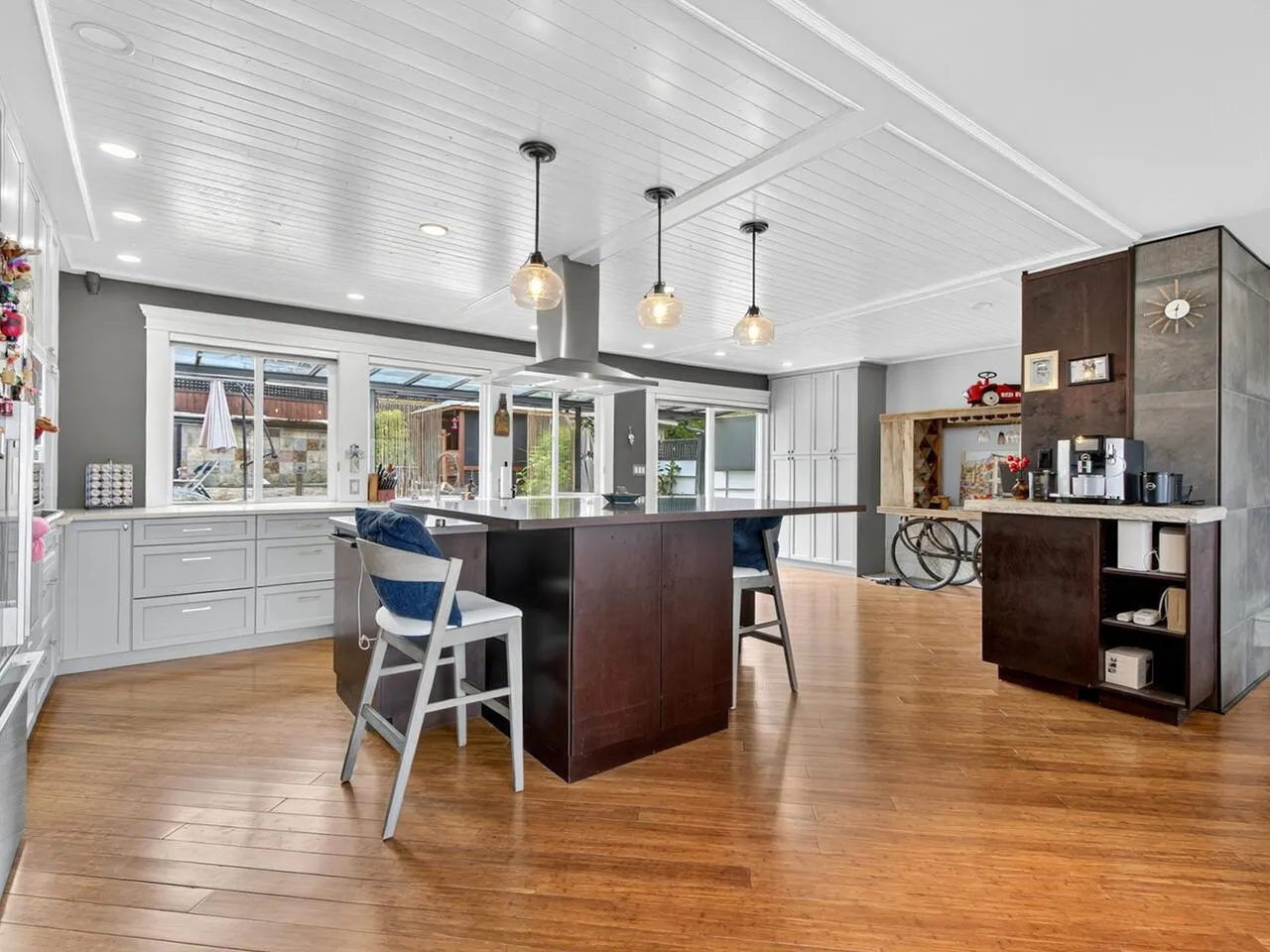 1052 Corona Crescent