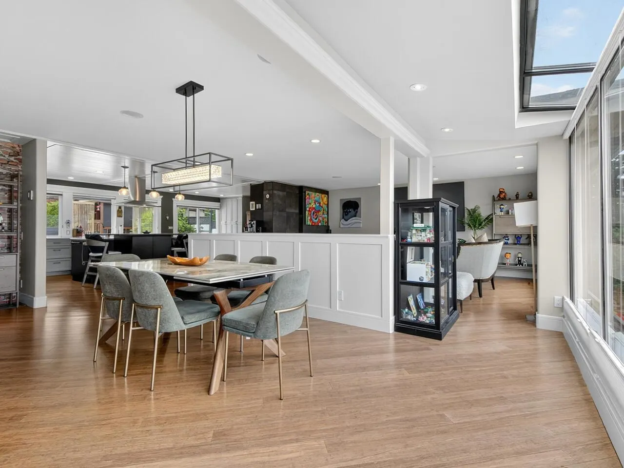 1052 Corona Crescent
