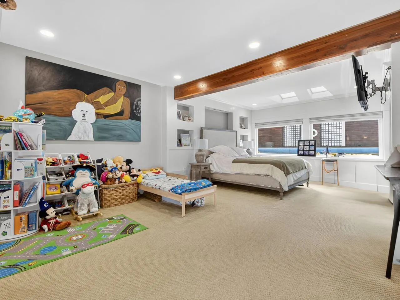 1052 Corona Crescent