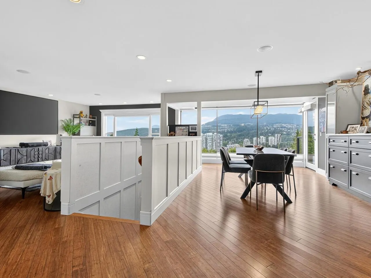 1052 Corona Crescent