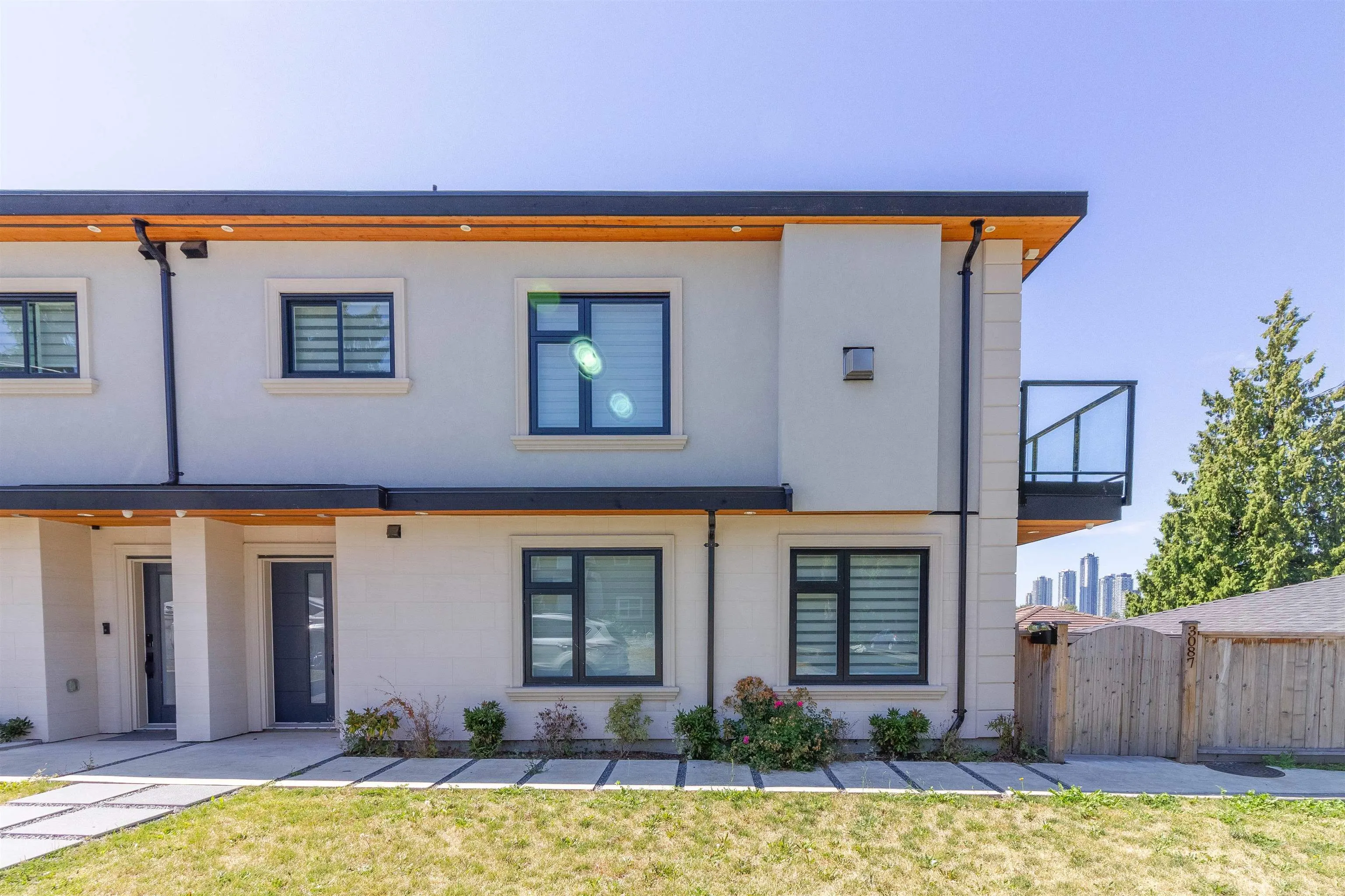3087 Royal Oak Avenue