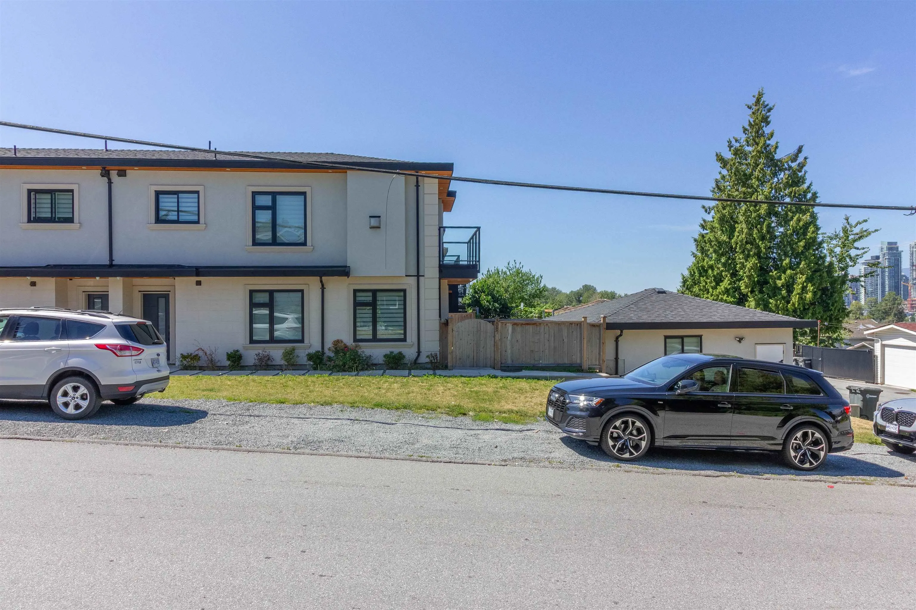 3087 Royal Oak Avenue