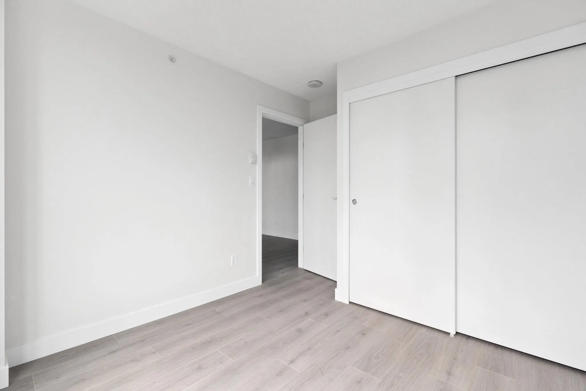 1103 13696 100 Avenue