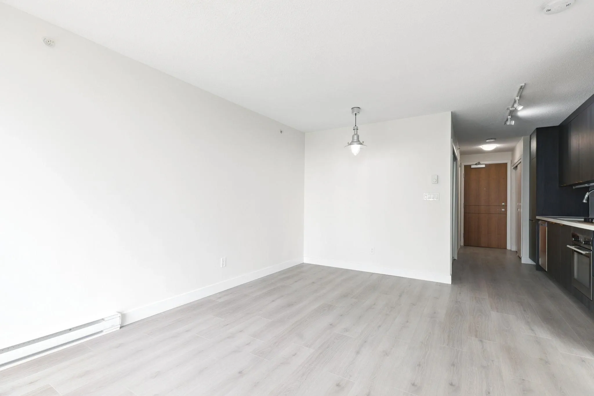 1103 13696 100 Avenue