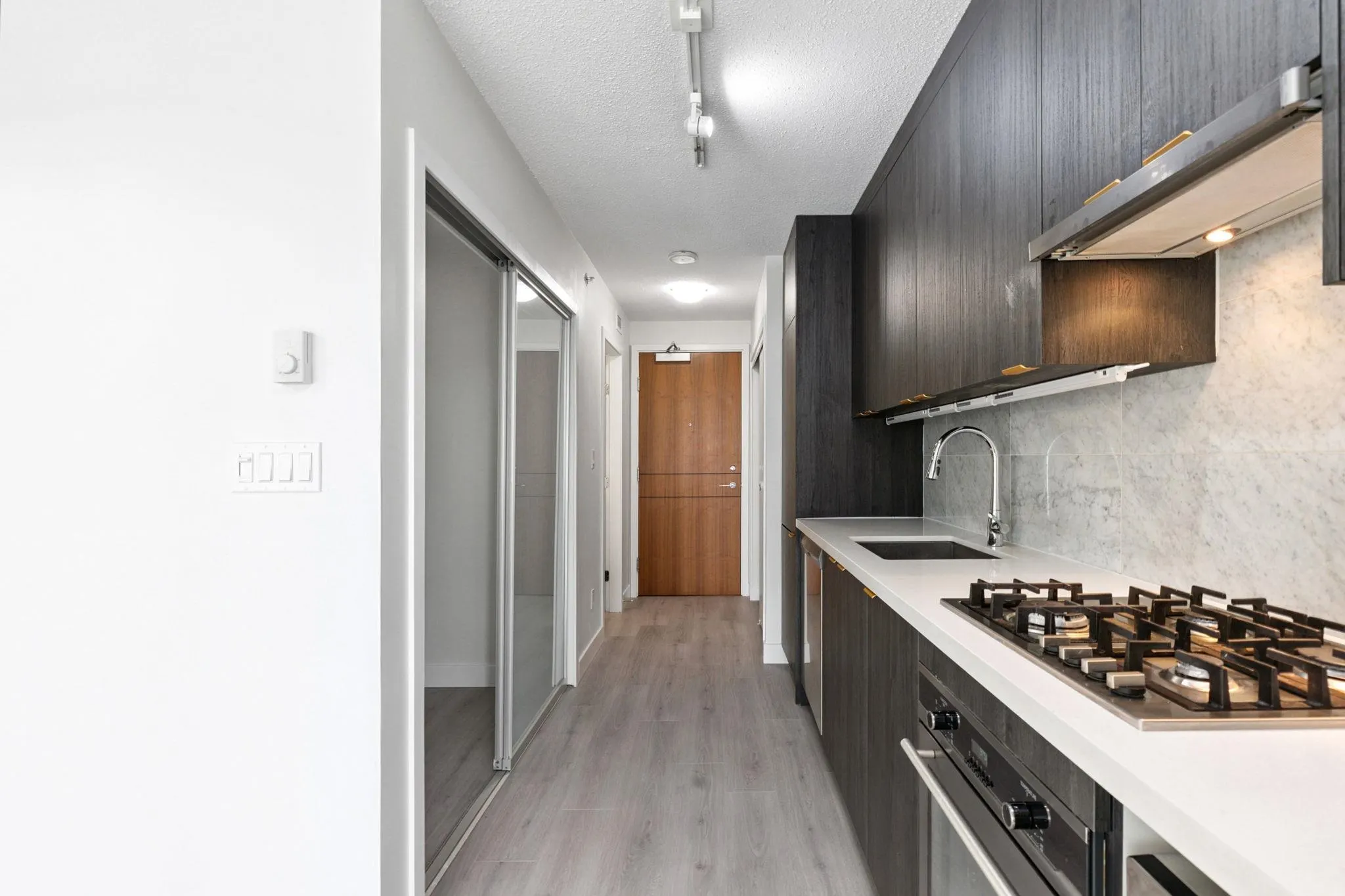 1103 13696 100 Avenue