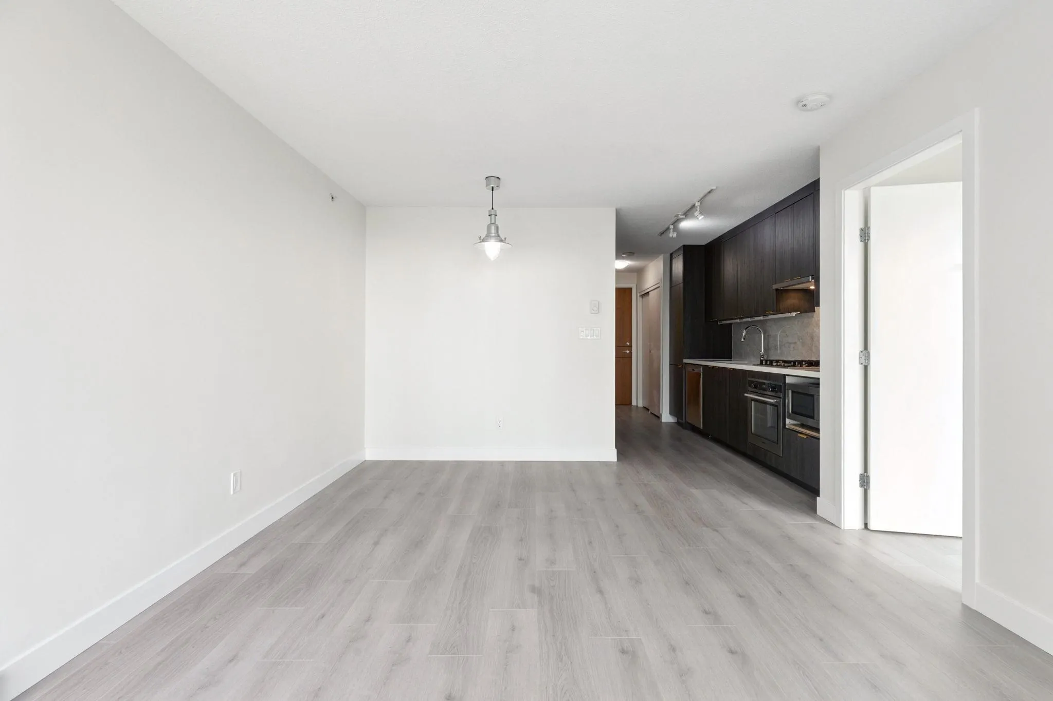1103 13696 100 Avenue