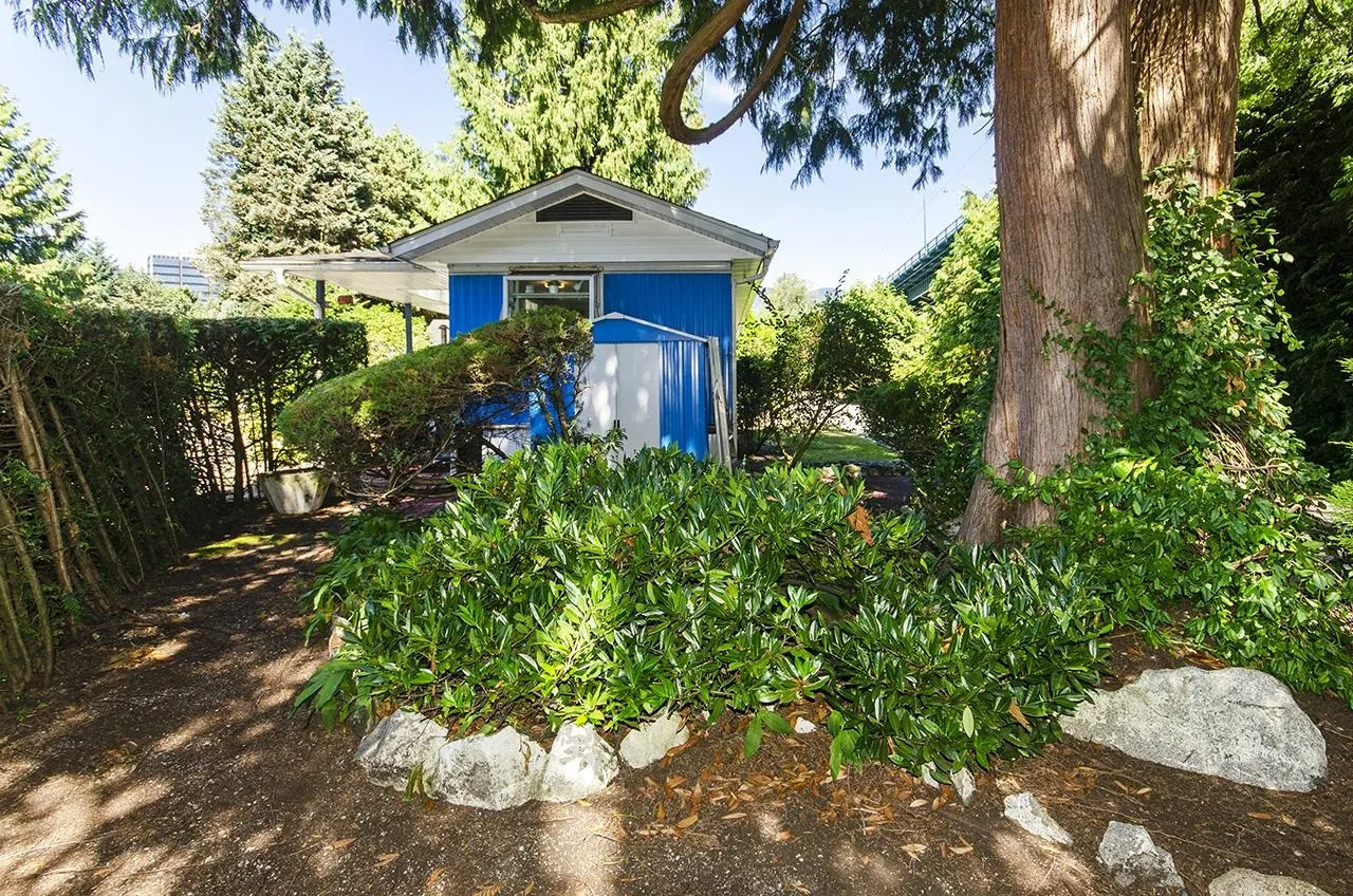 422 Raindance Crescent