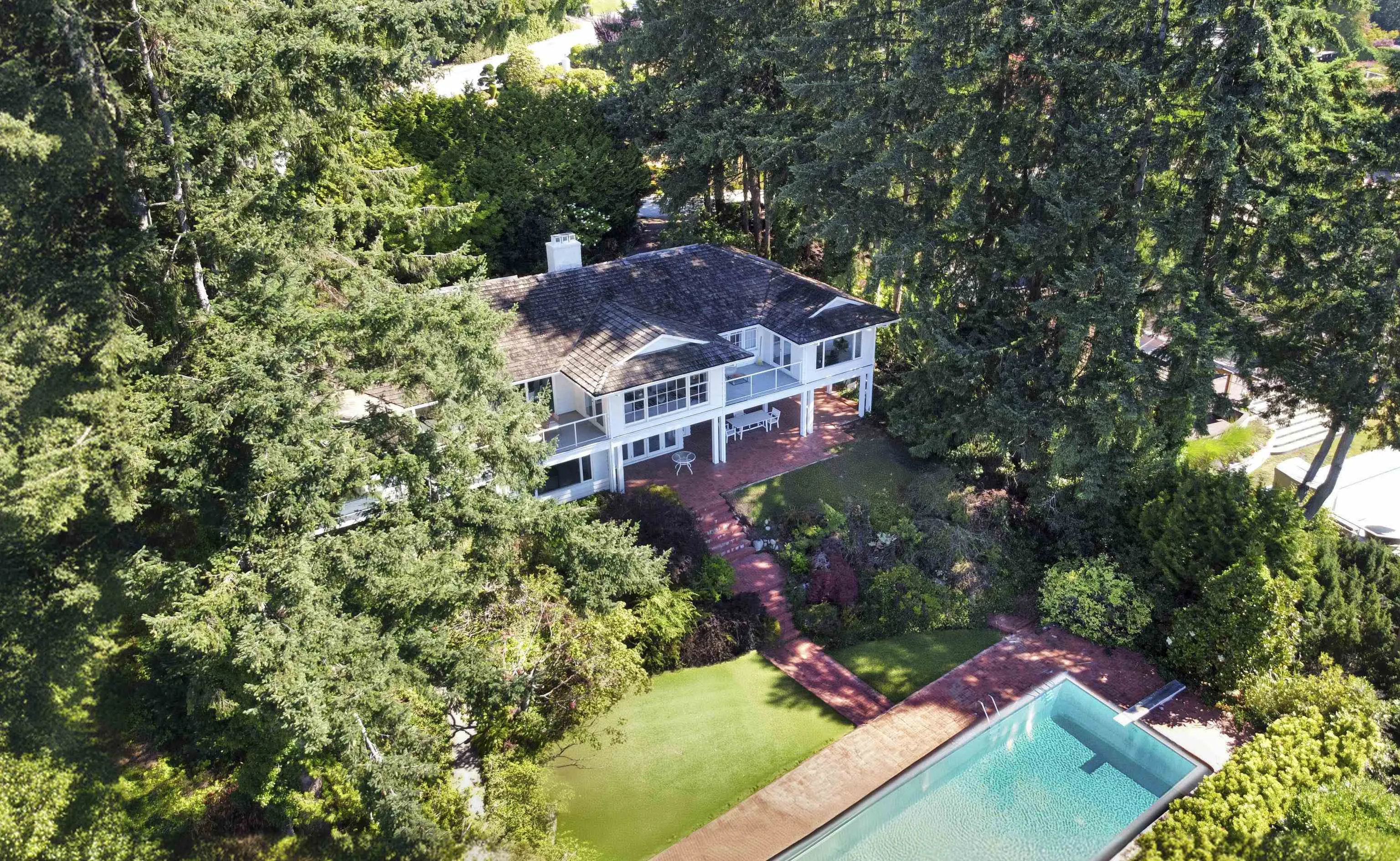 790 Fairmile Road