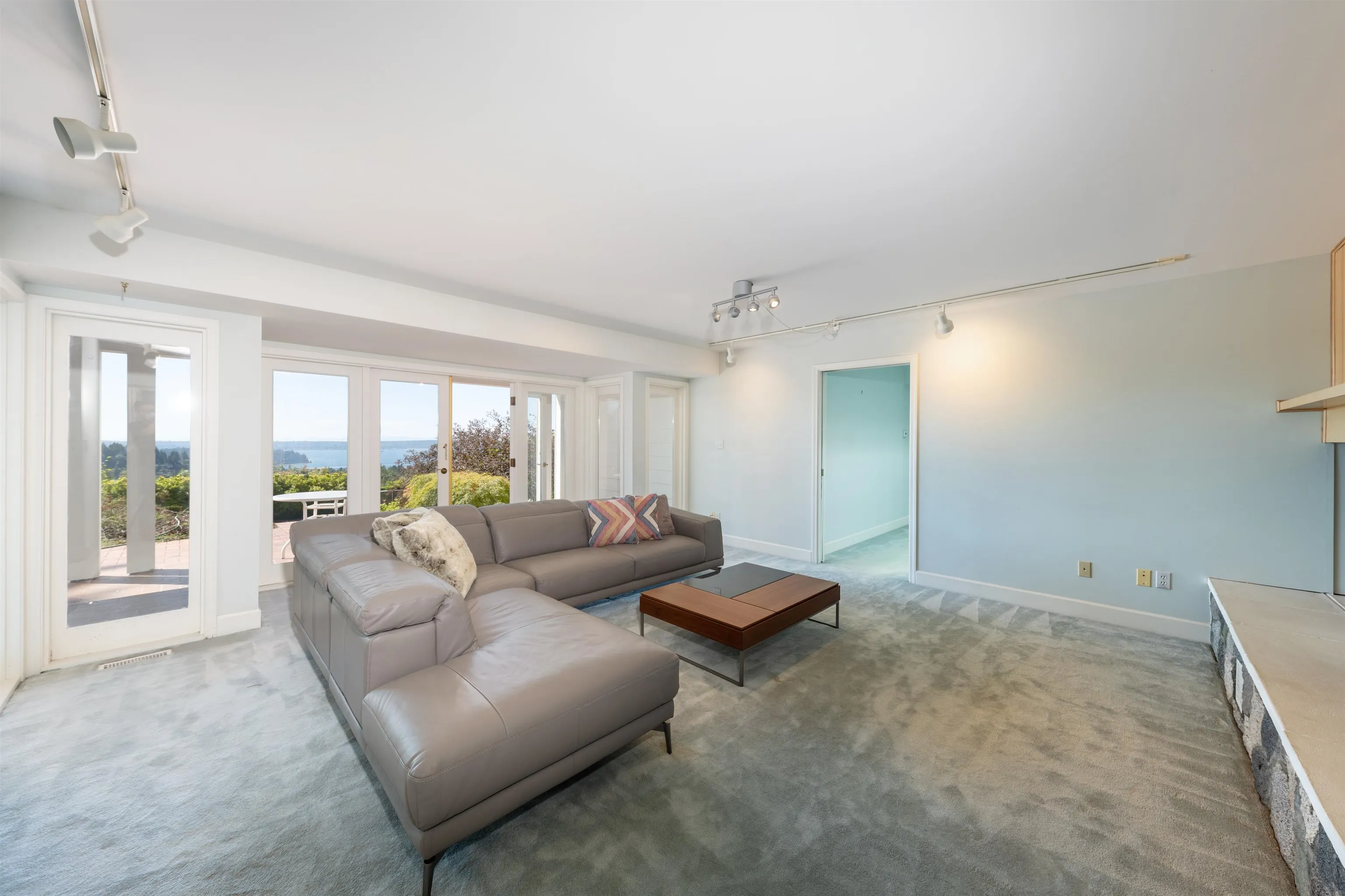 790 Fairmile Road