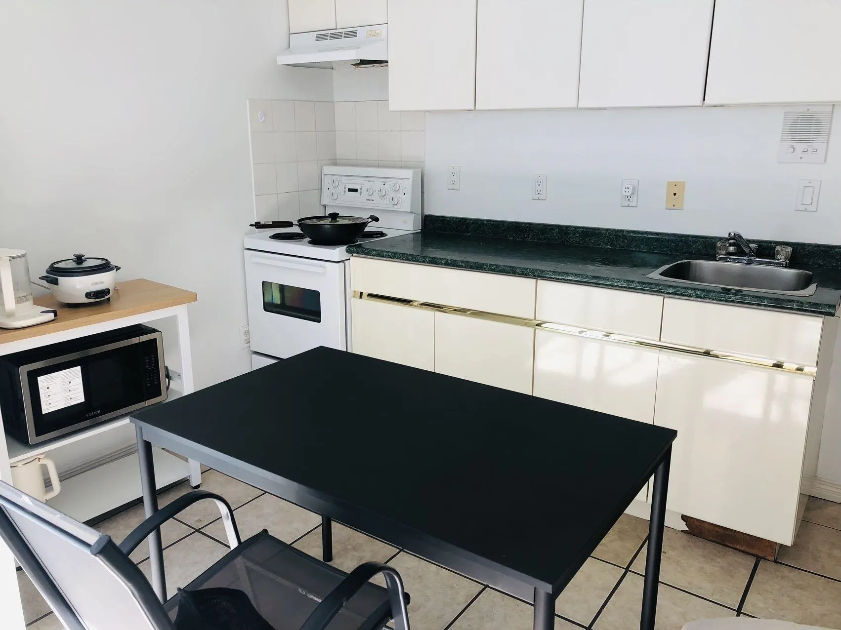 38XX W 10th Avenue