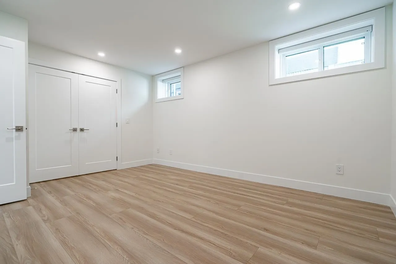 30XX E 56th Avenue