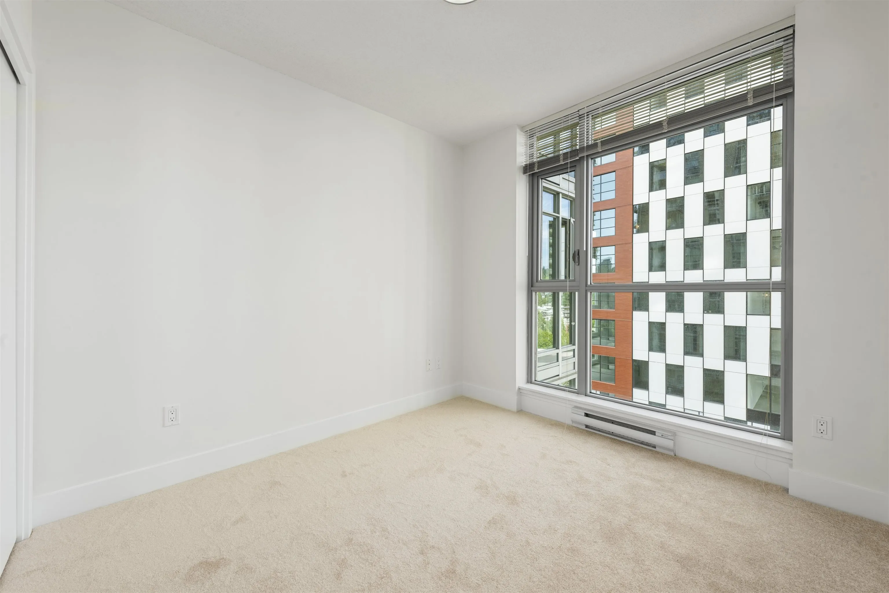 1002 3008 Glen Drive