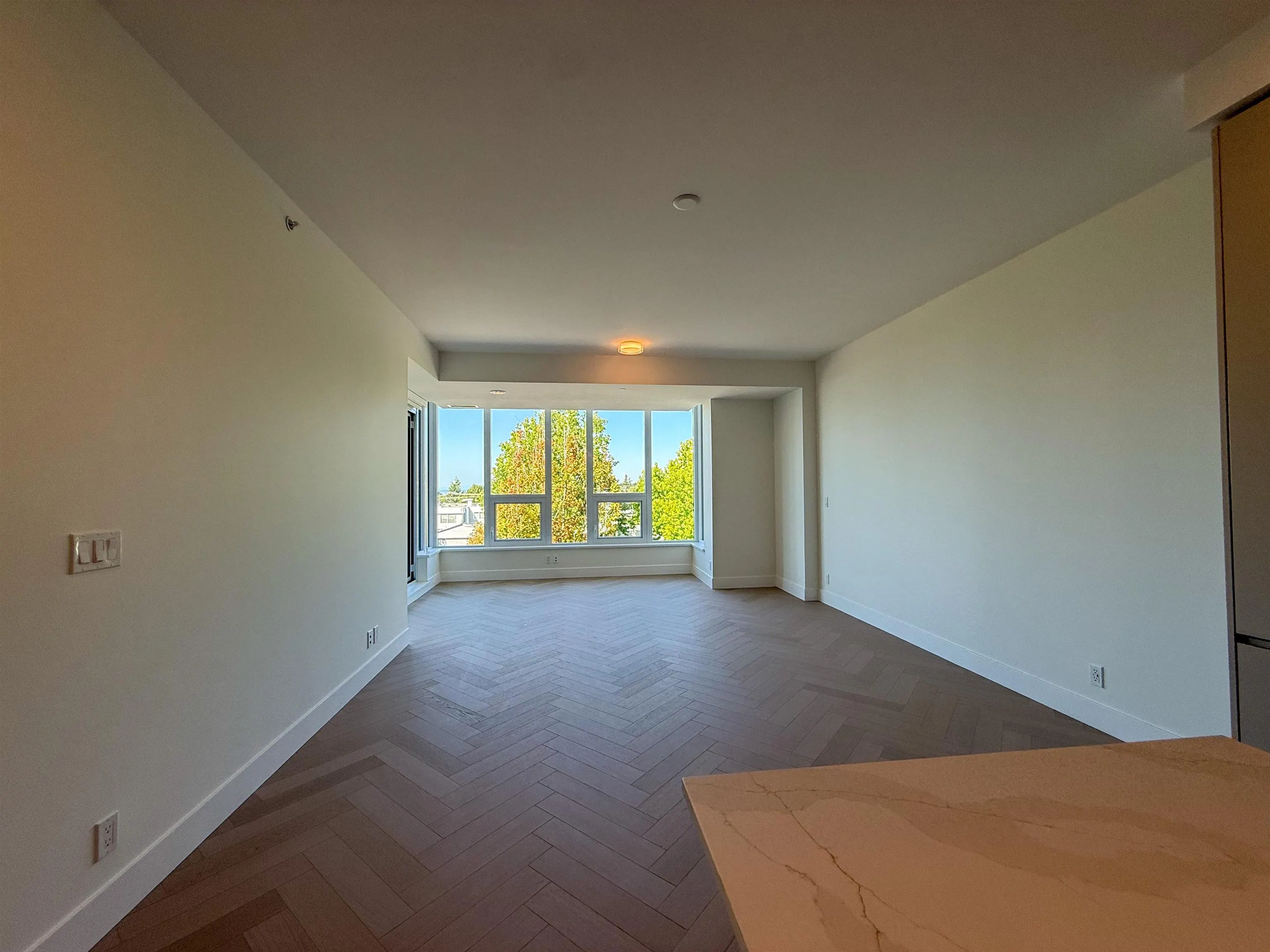 313 1342 Johnston Road