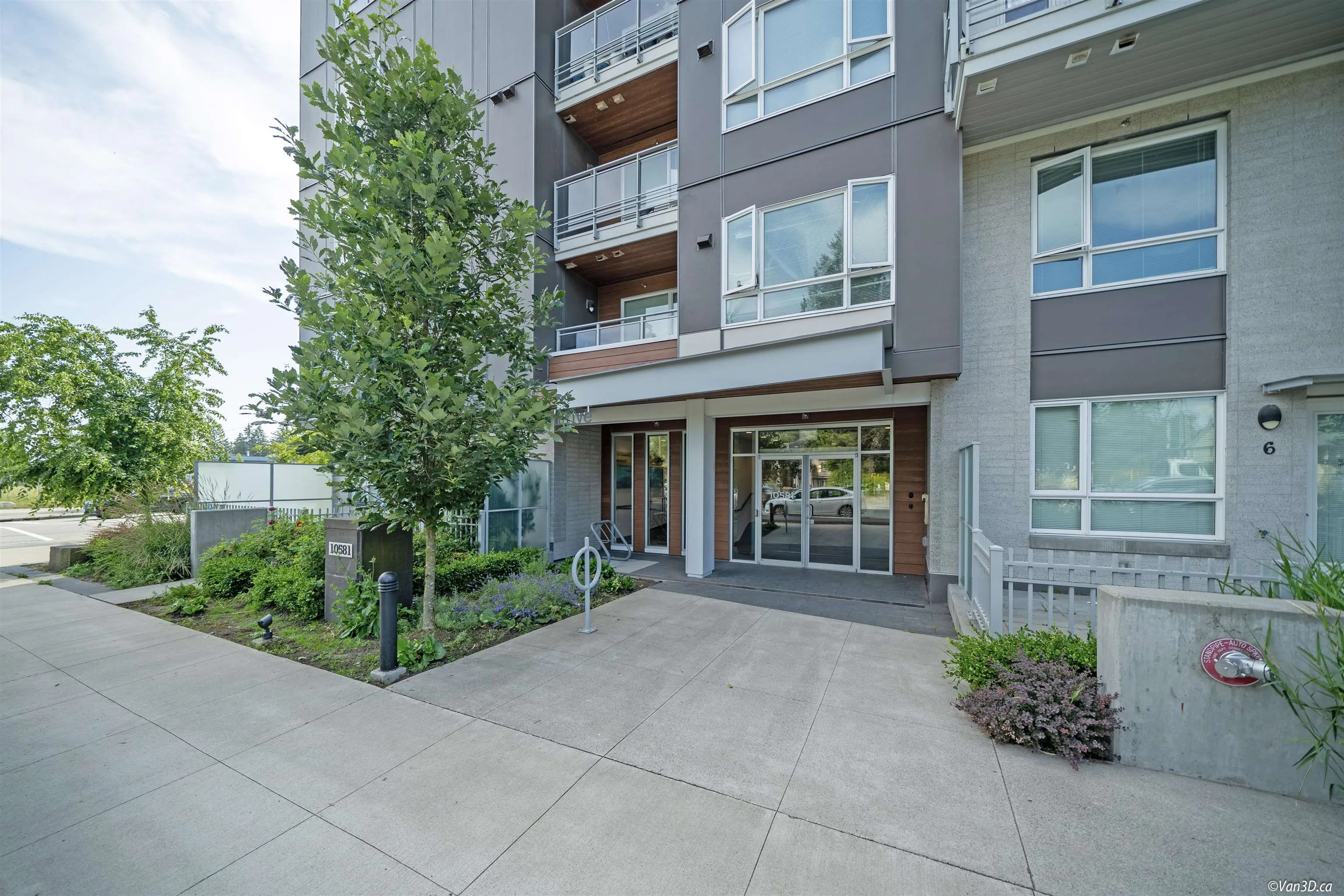 319 10581 140 Street