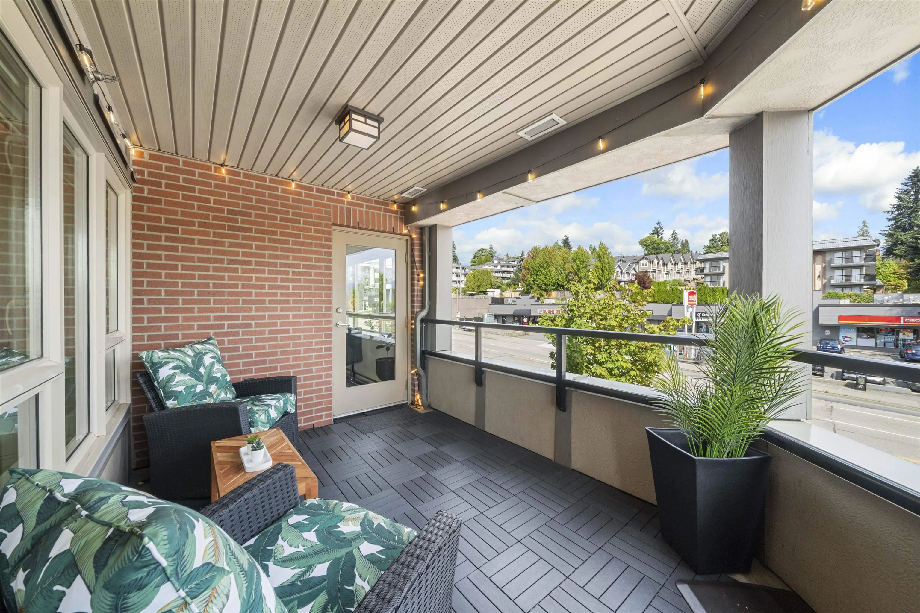 201 5688 Hastings Street