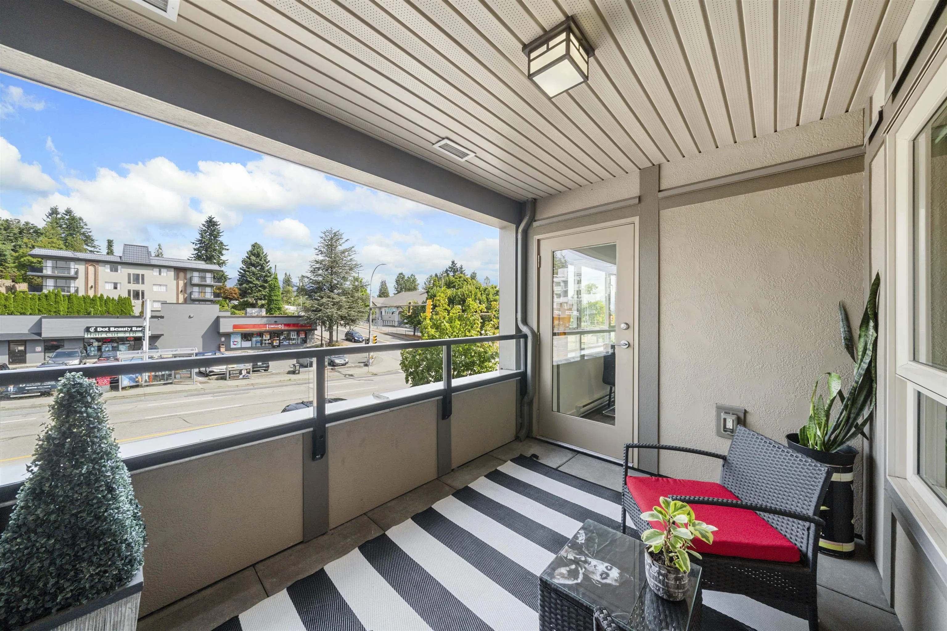 201 5688 Hastings Street