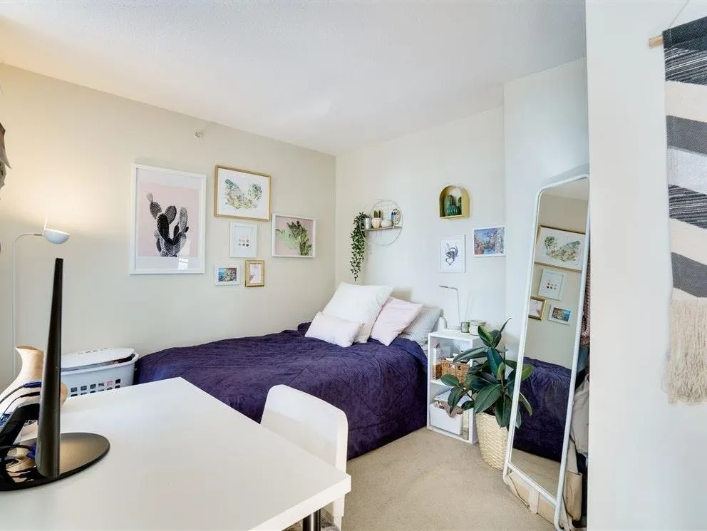 504 814 Royal Avenue