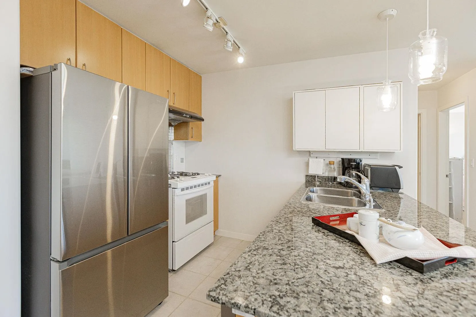 1607 8460 Granville Avenue