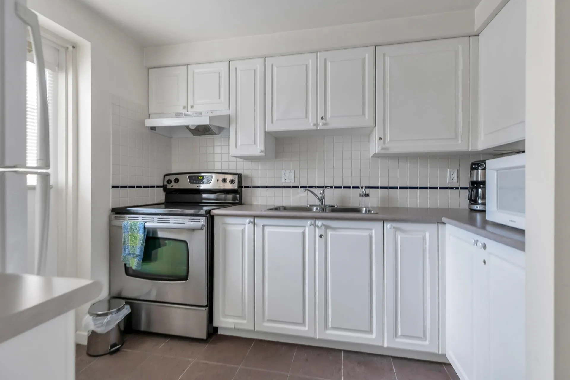 409 1575 Best Street