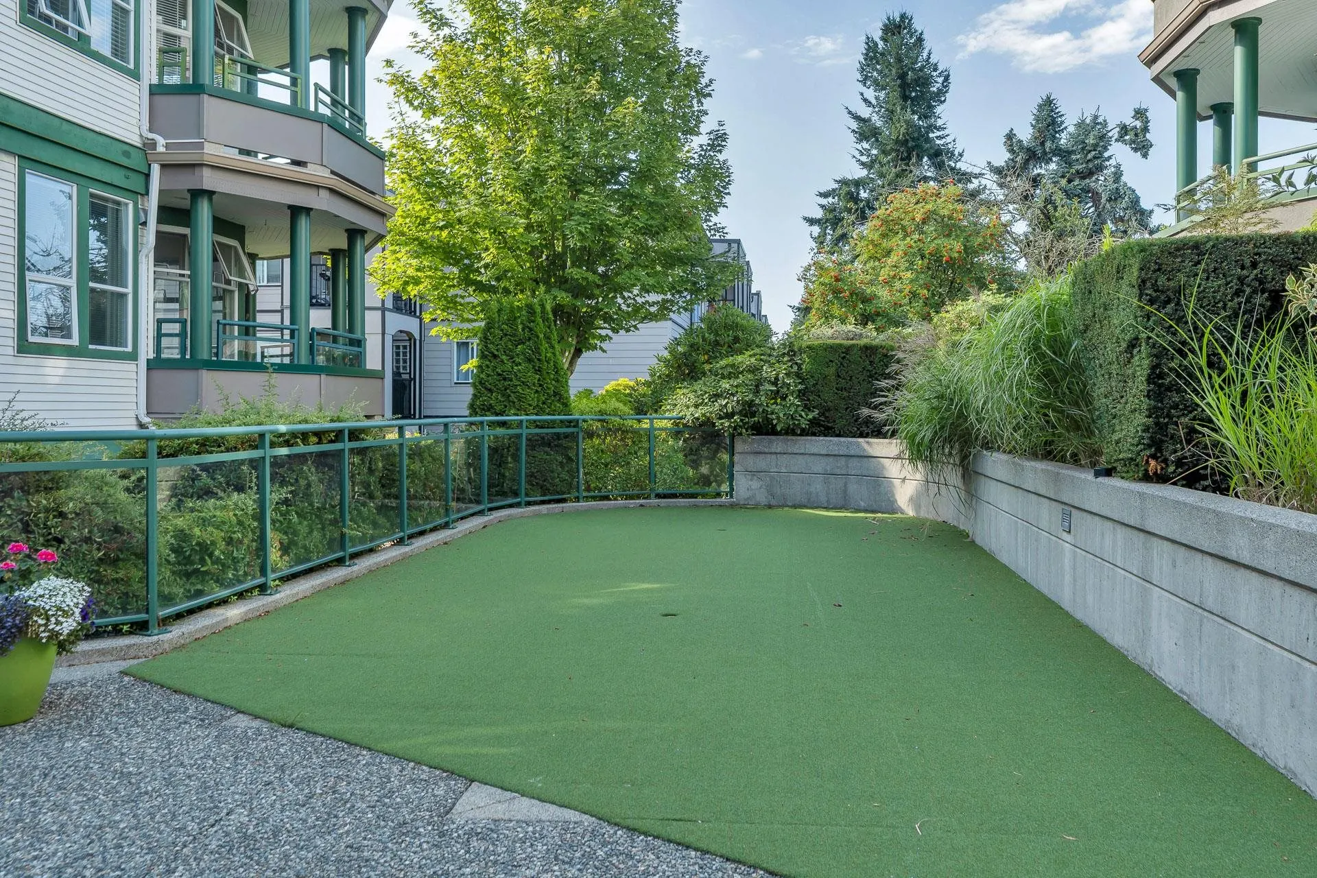 409 1575 Best Street