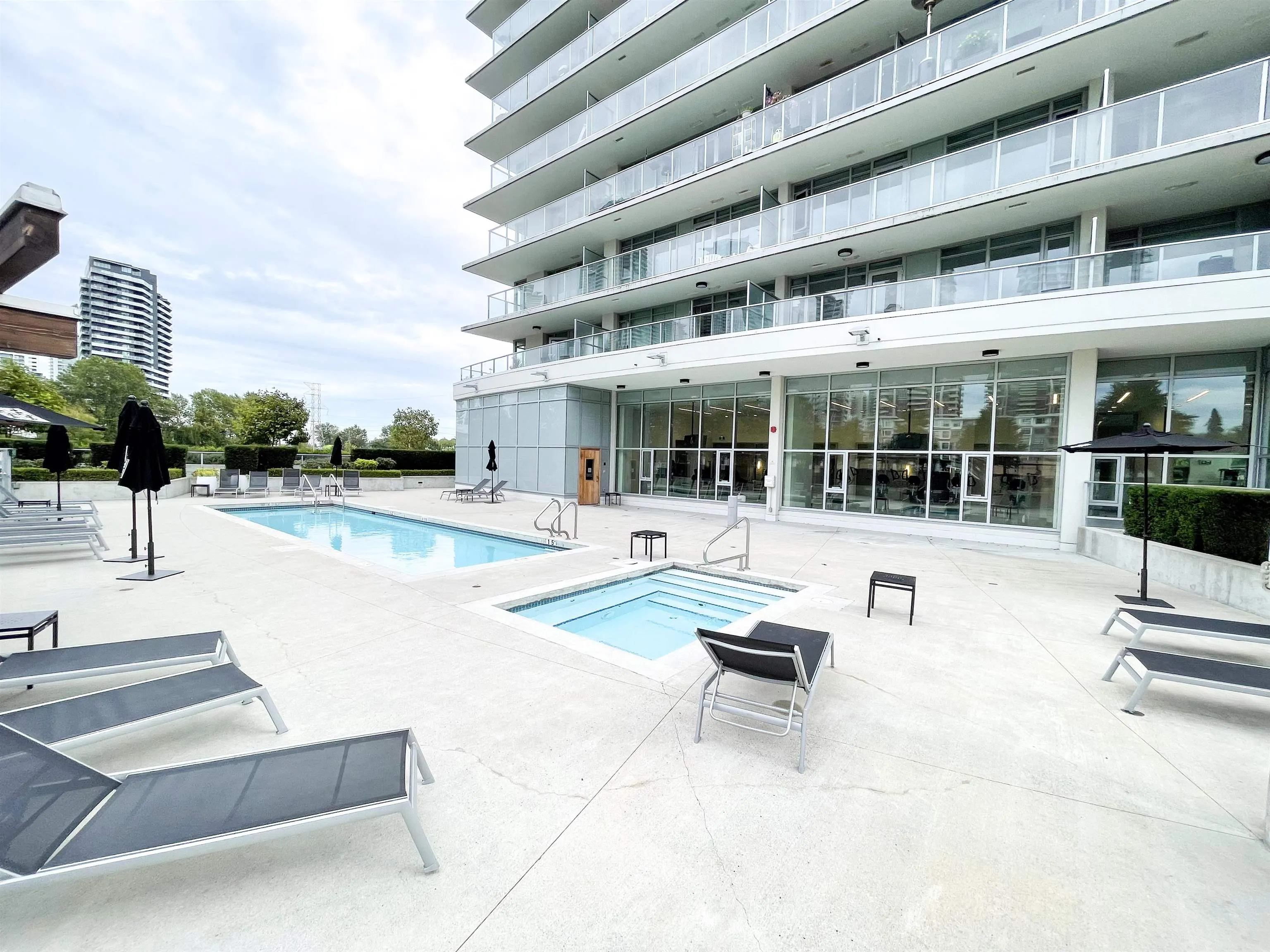2901 2388 Madison Avenue