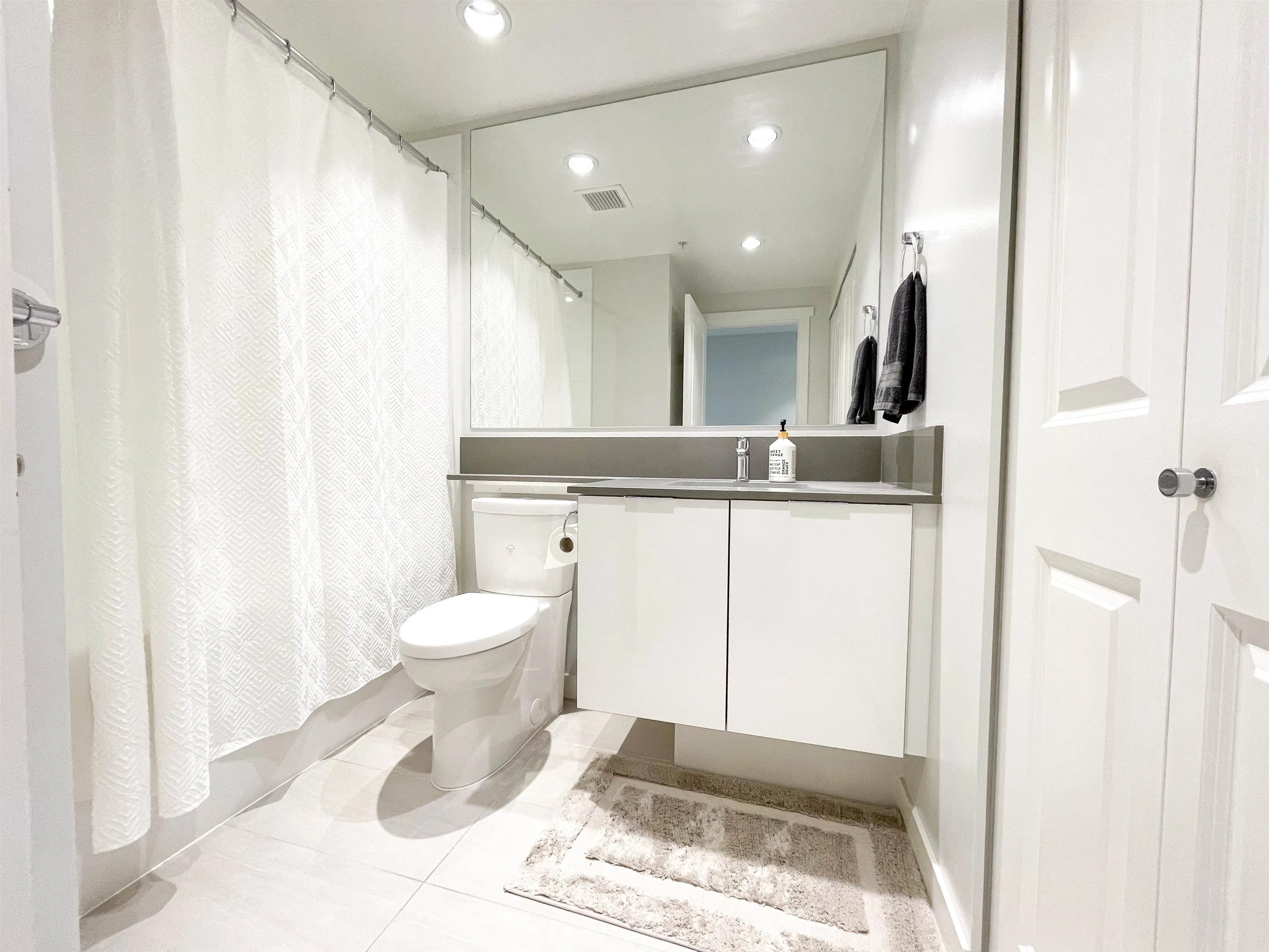 2901 2388 Madison Avenue