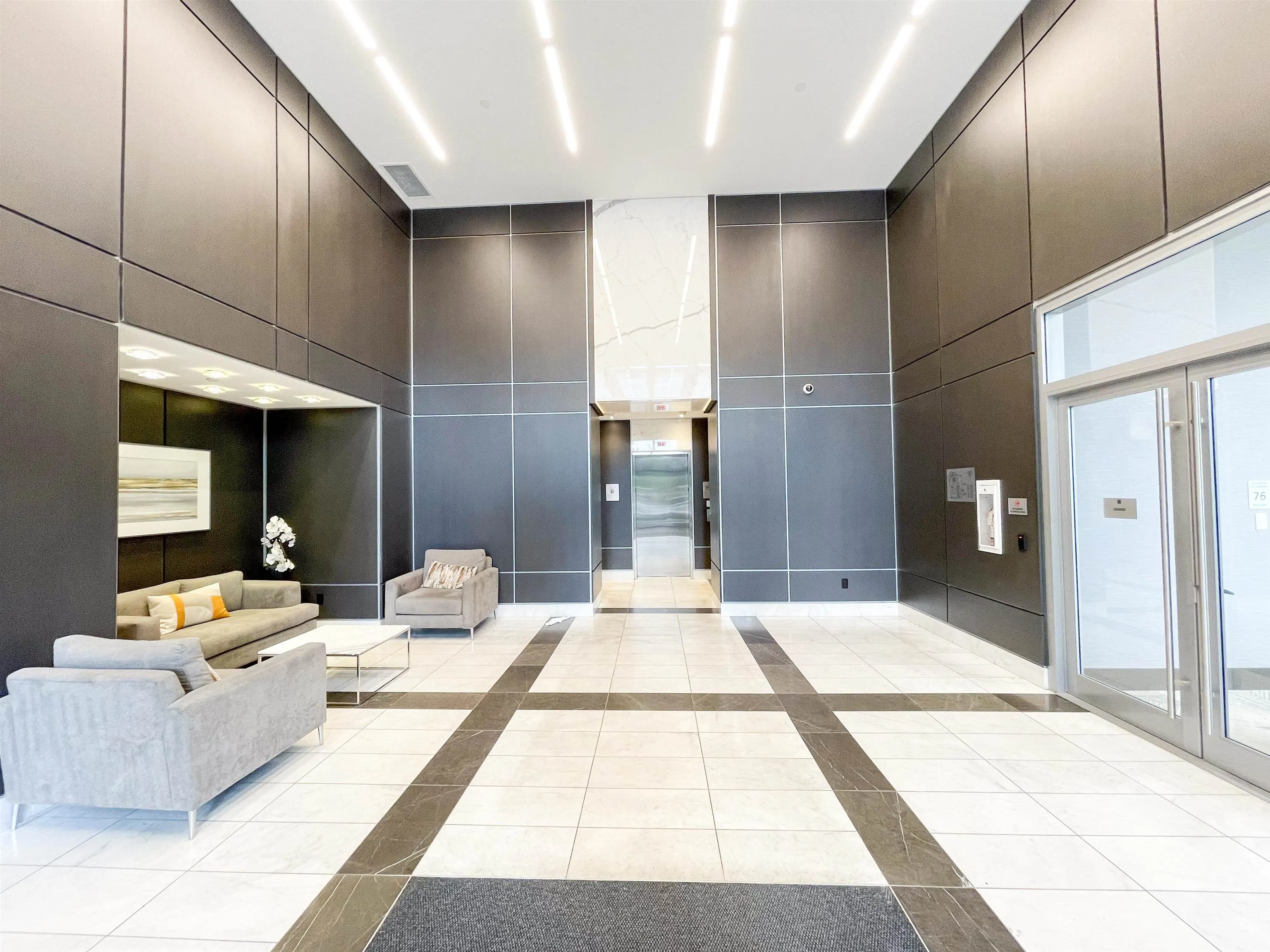 2901 2388 Madison Avenue