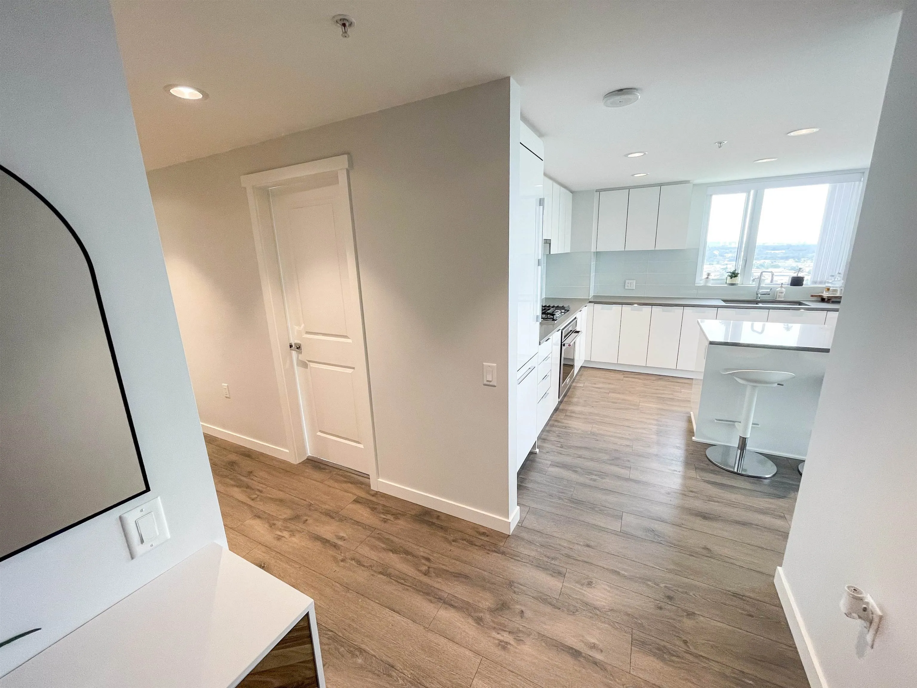 2901 2388 Madison Avenue