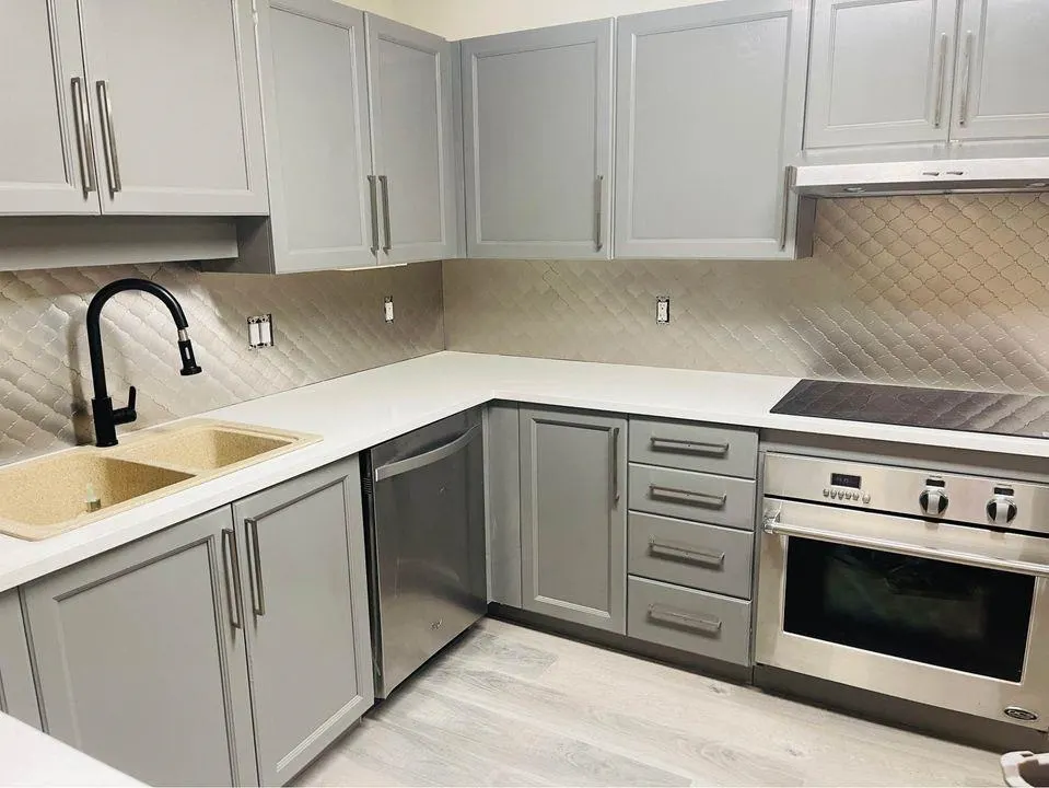 409 6737 Station Hill Court