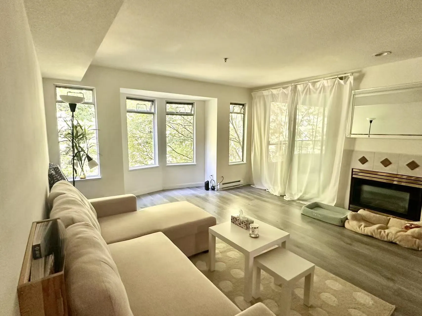 409 6737 Station Hill Court
