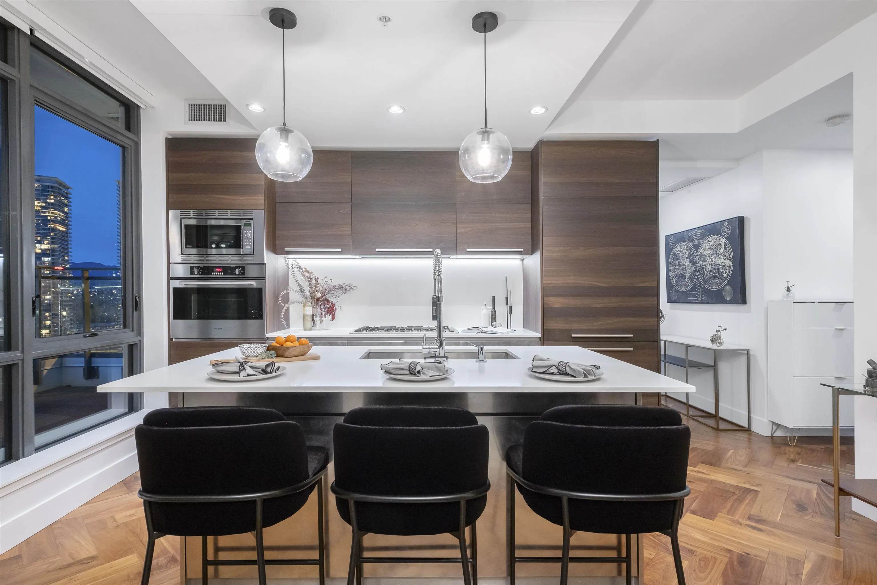 2703 2378 Alpha Avenue
