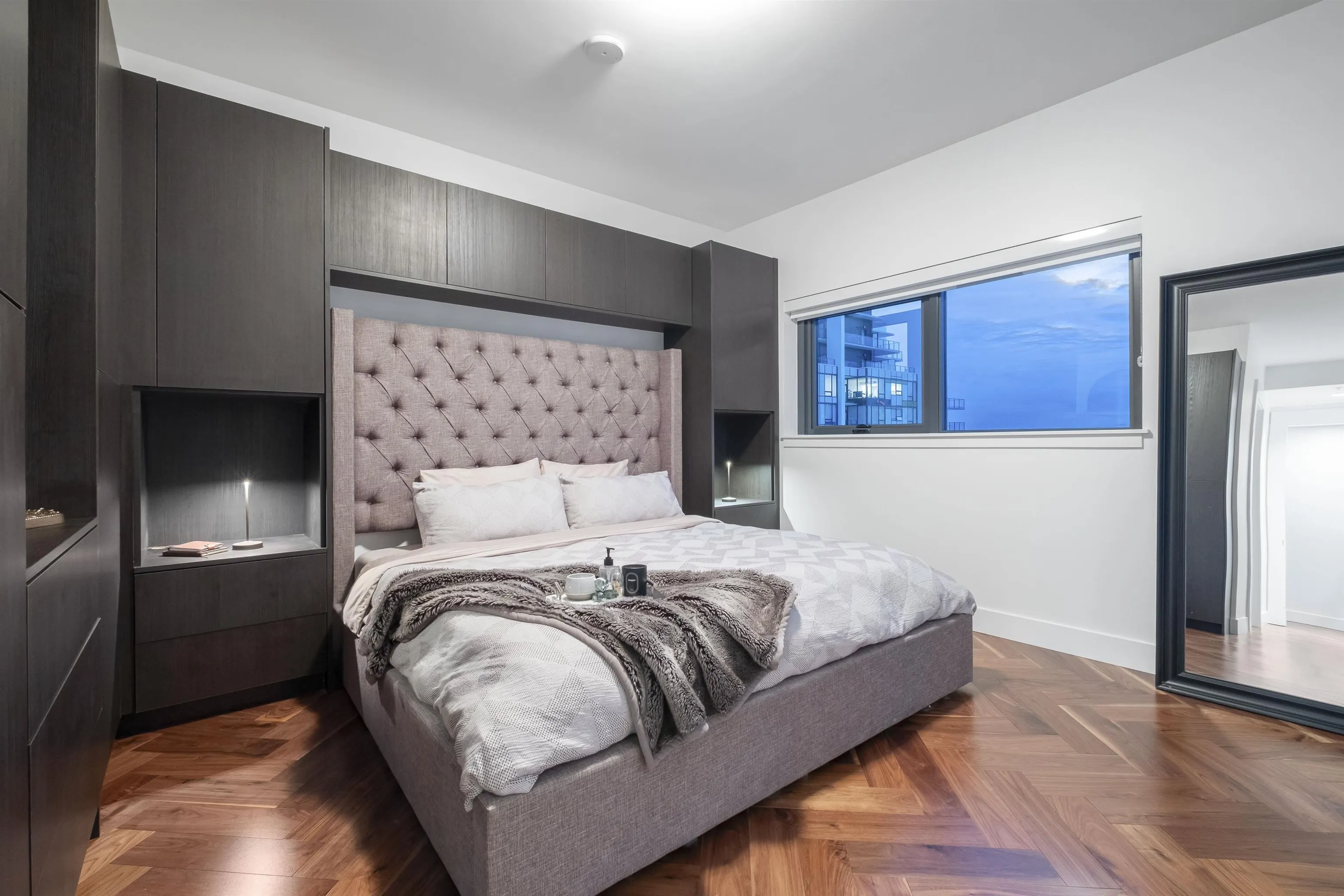 2703 2378 Alpha Avenue