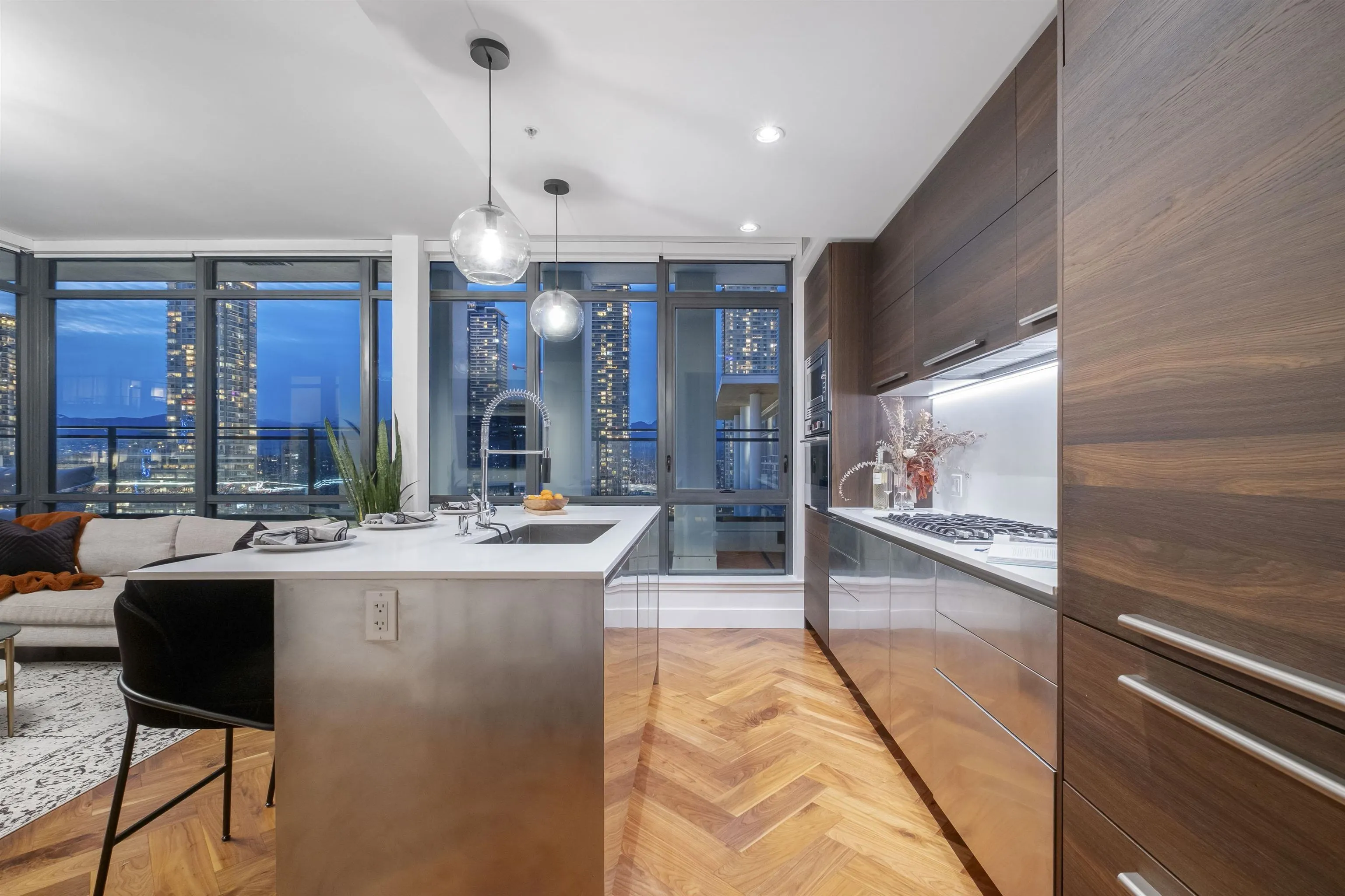 2703 2378 Alpha Avenue
