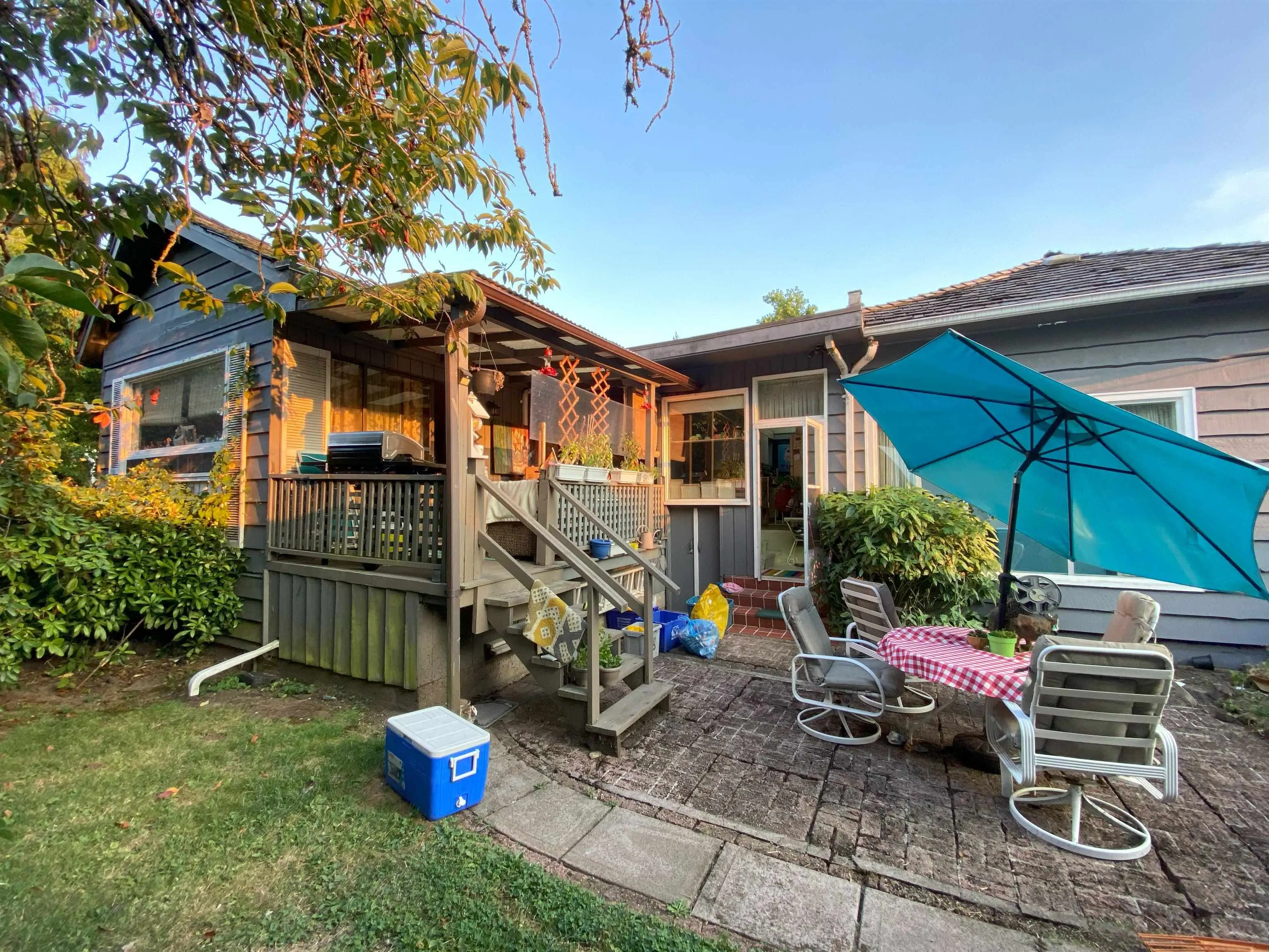 1163 W 38th Avenue