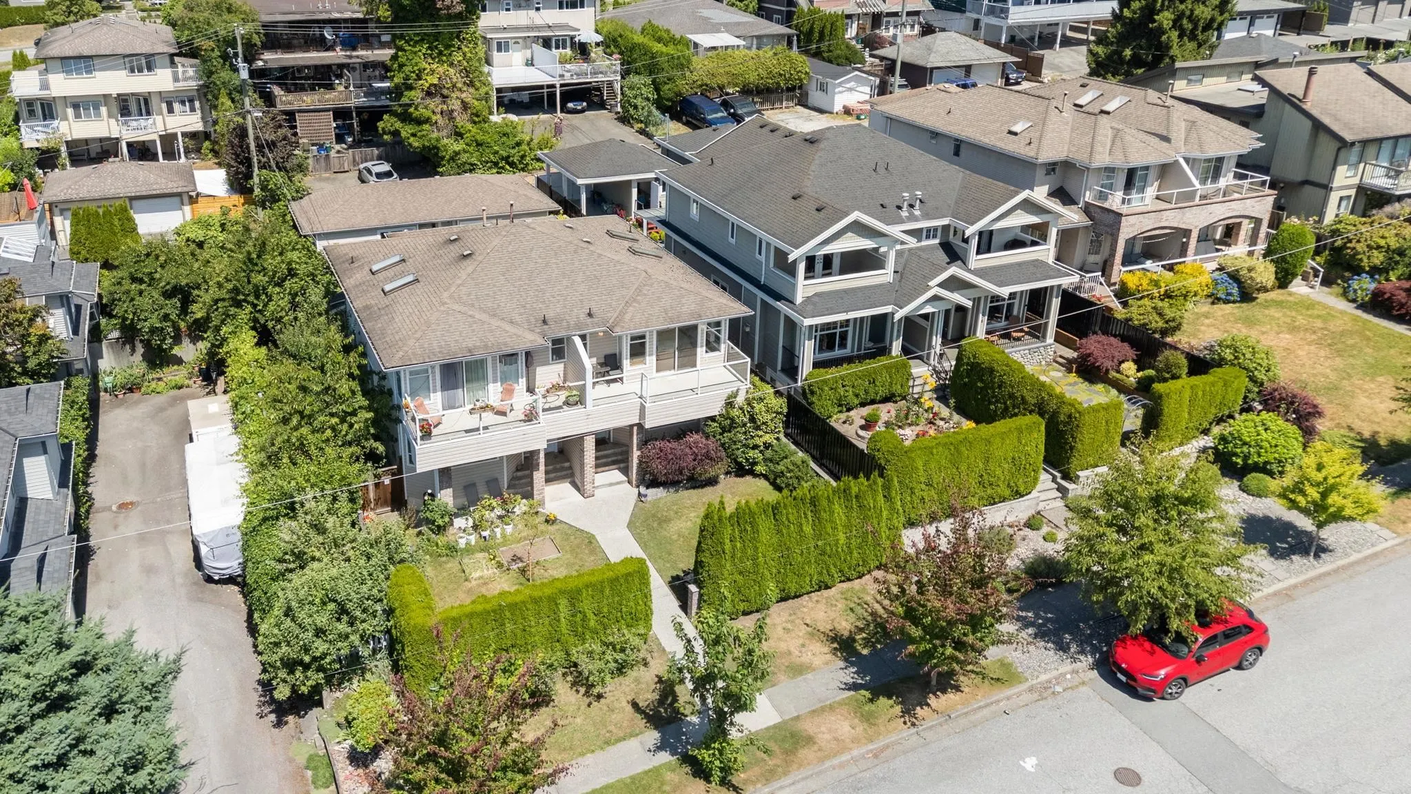 2 460 W 6th Street