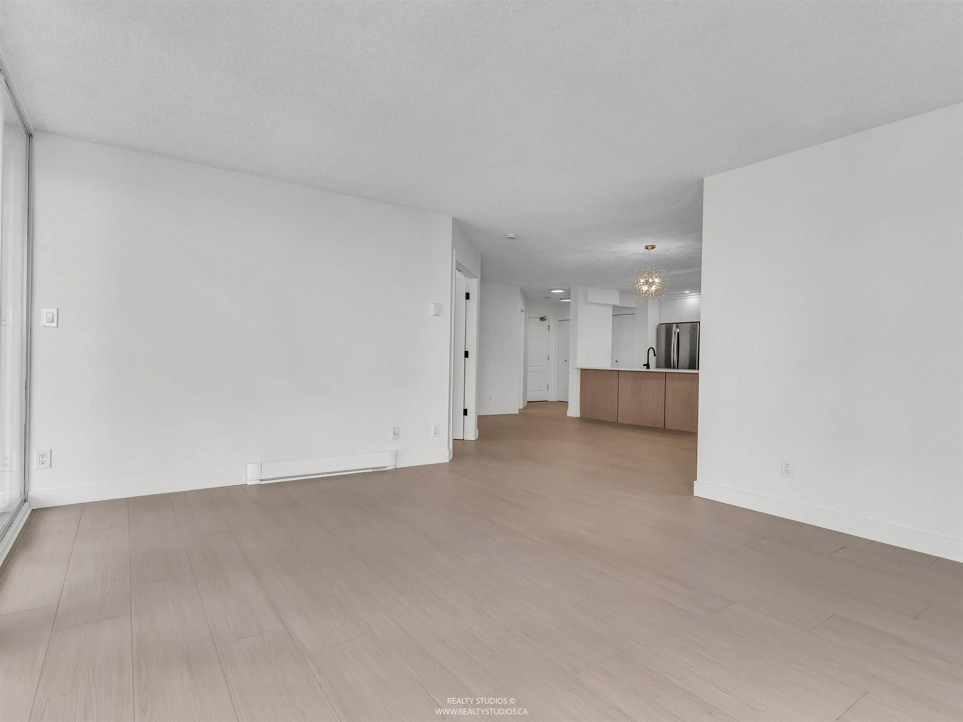 1003 1135 Quayside Drive