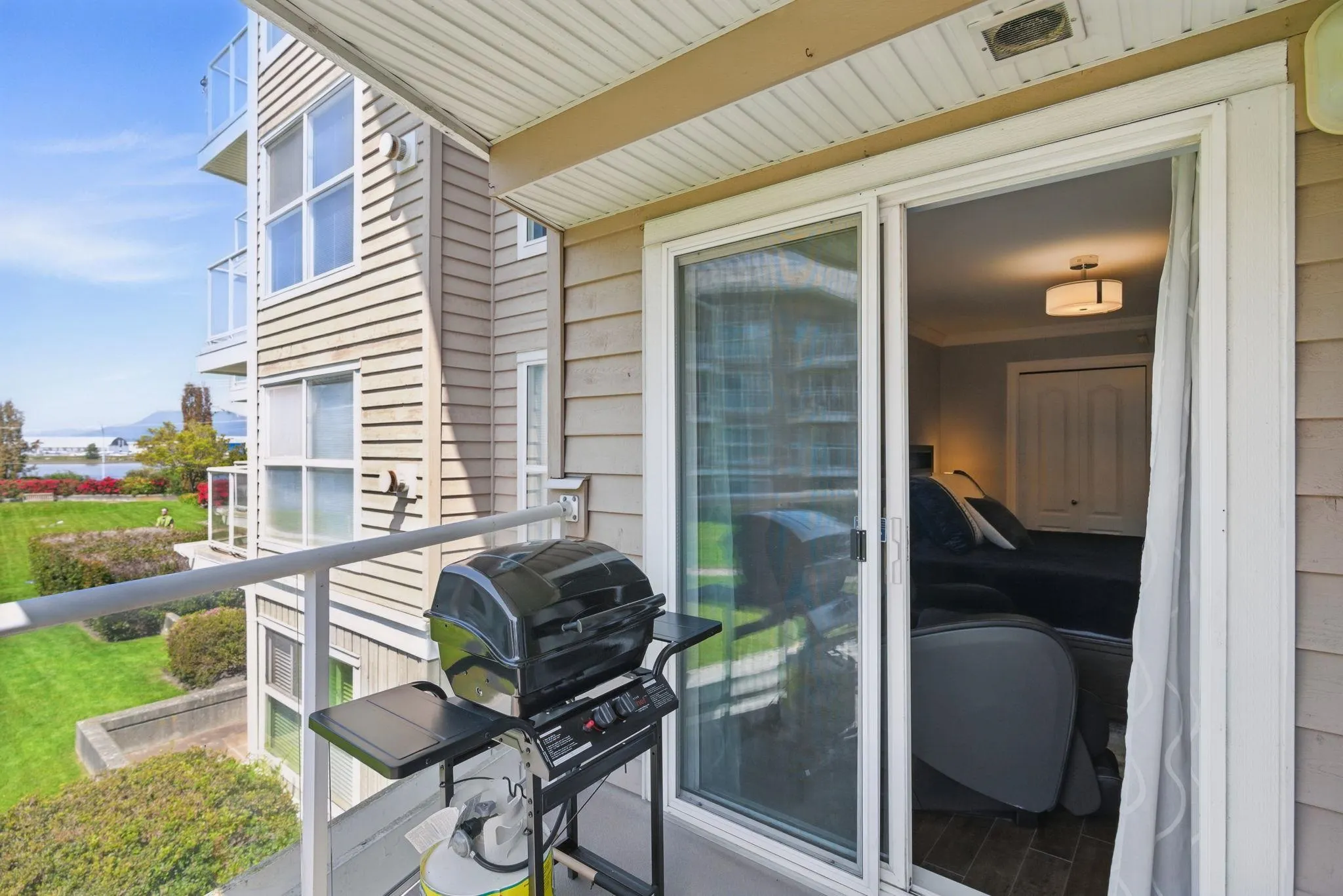223 5880 Dover Crescent