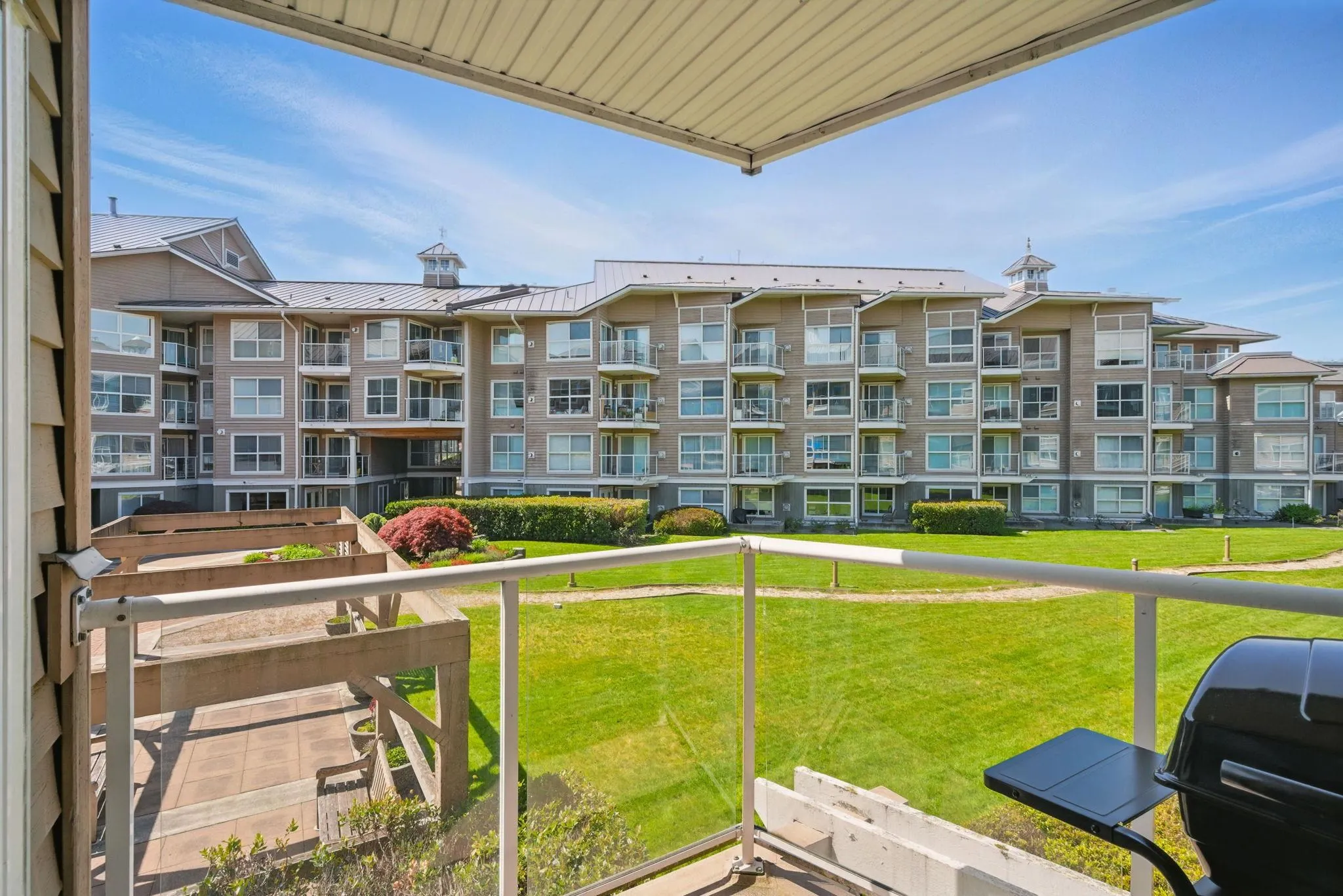 223 5880 Dover Crescent