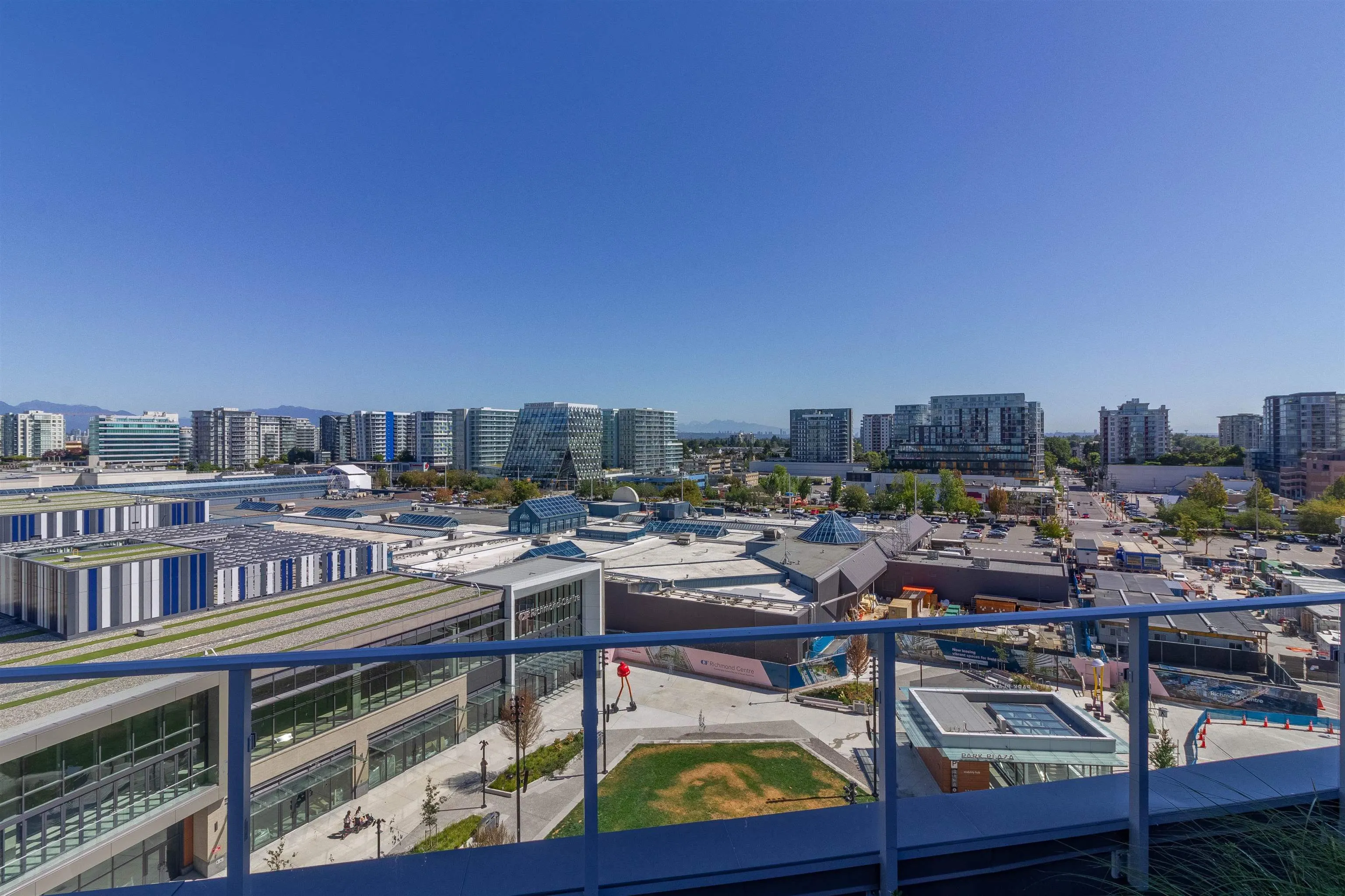 2 6788 Minoru Boulevard