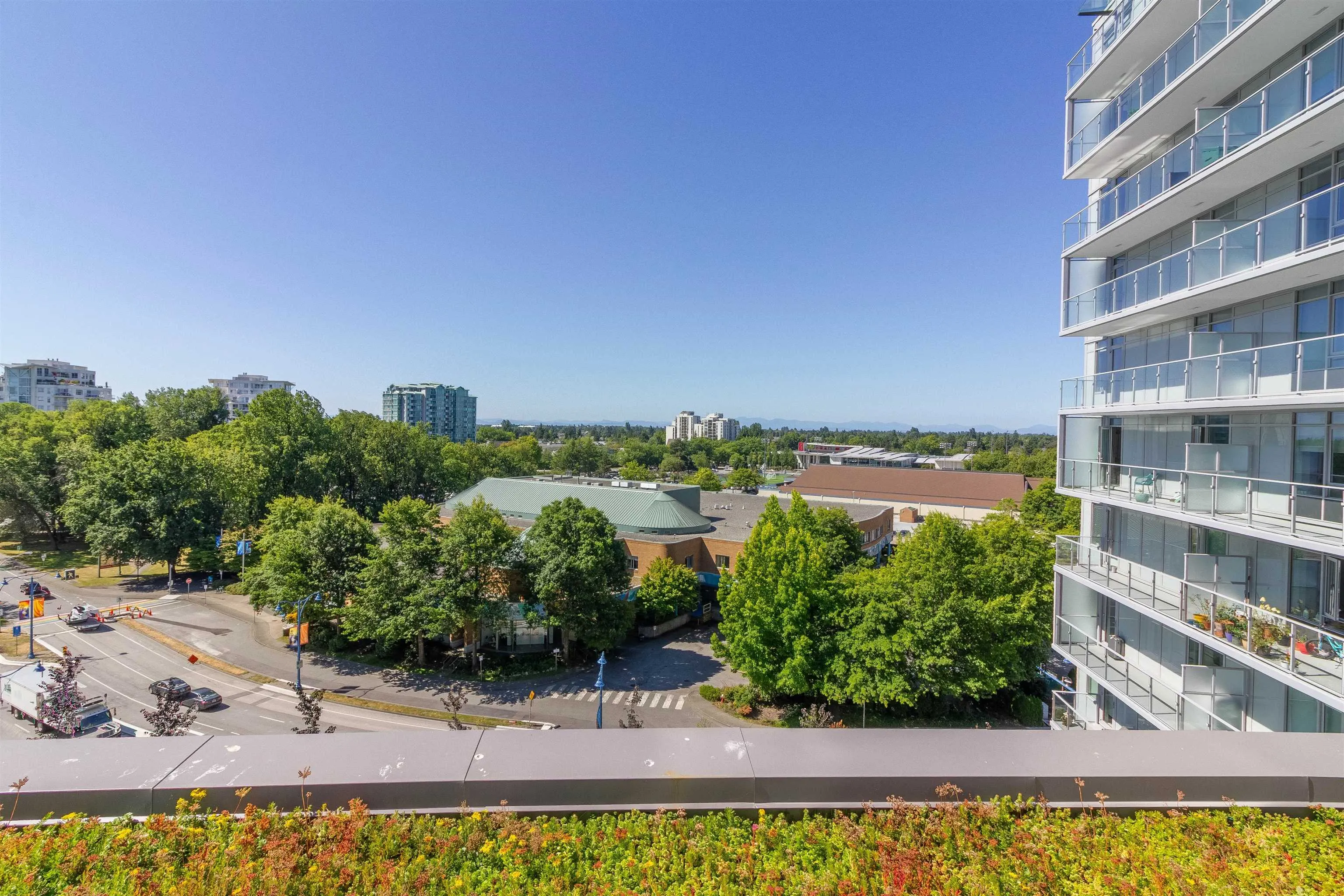 2 6788 Minoru Boulevard