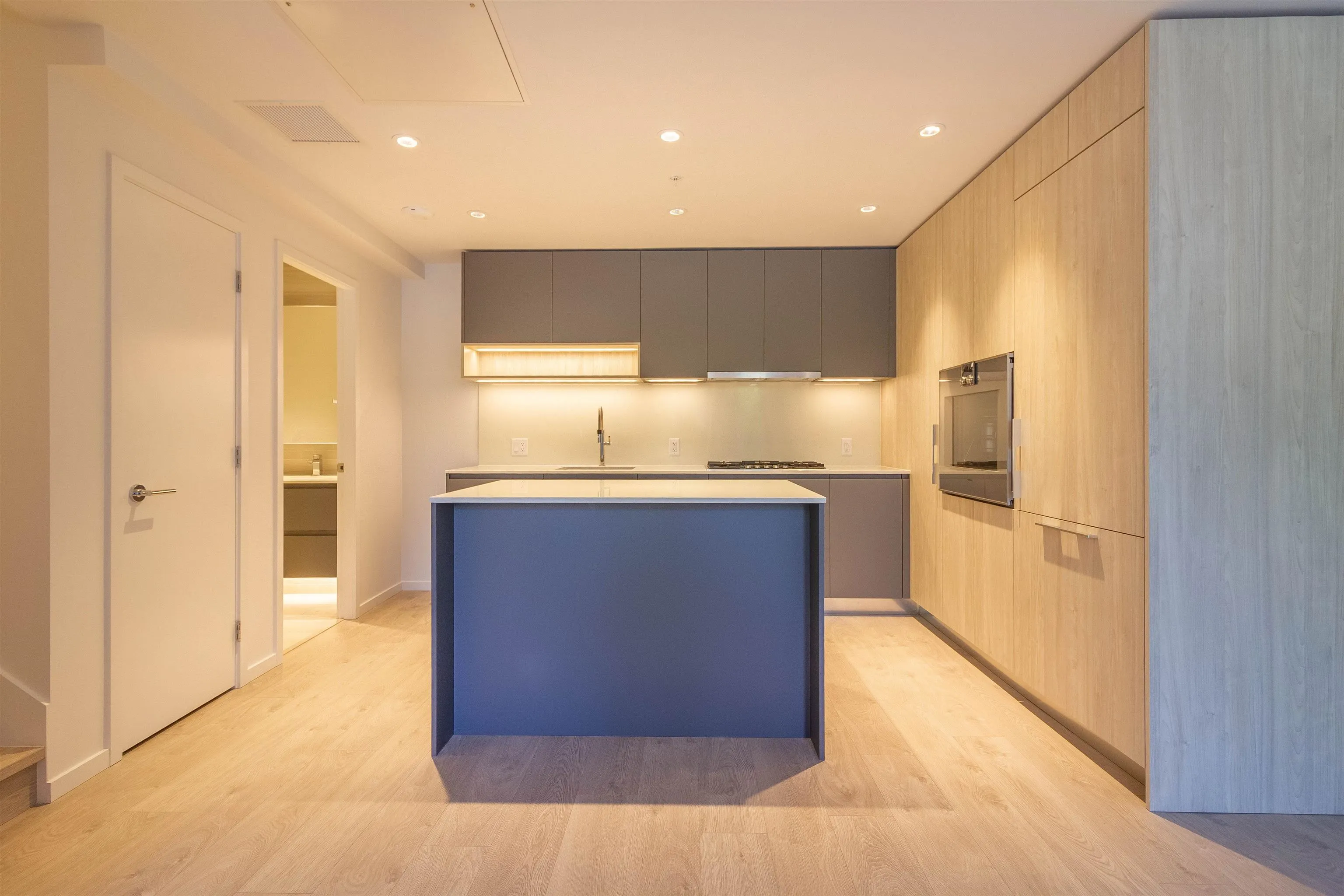 2 6788 Minoru Boulevard