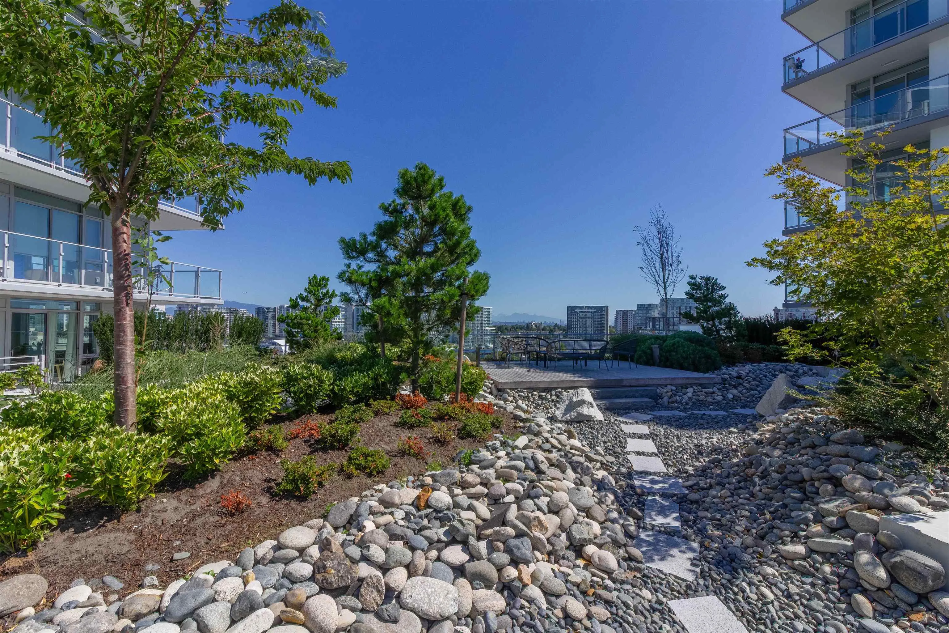 2 6788 Minoru Boulevard