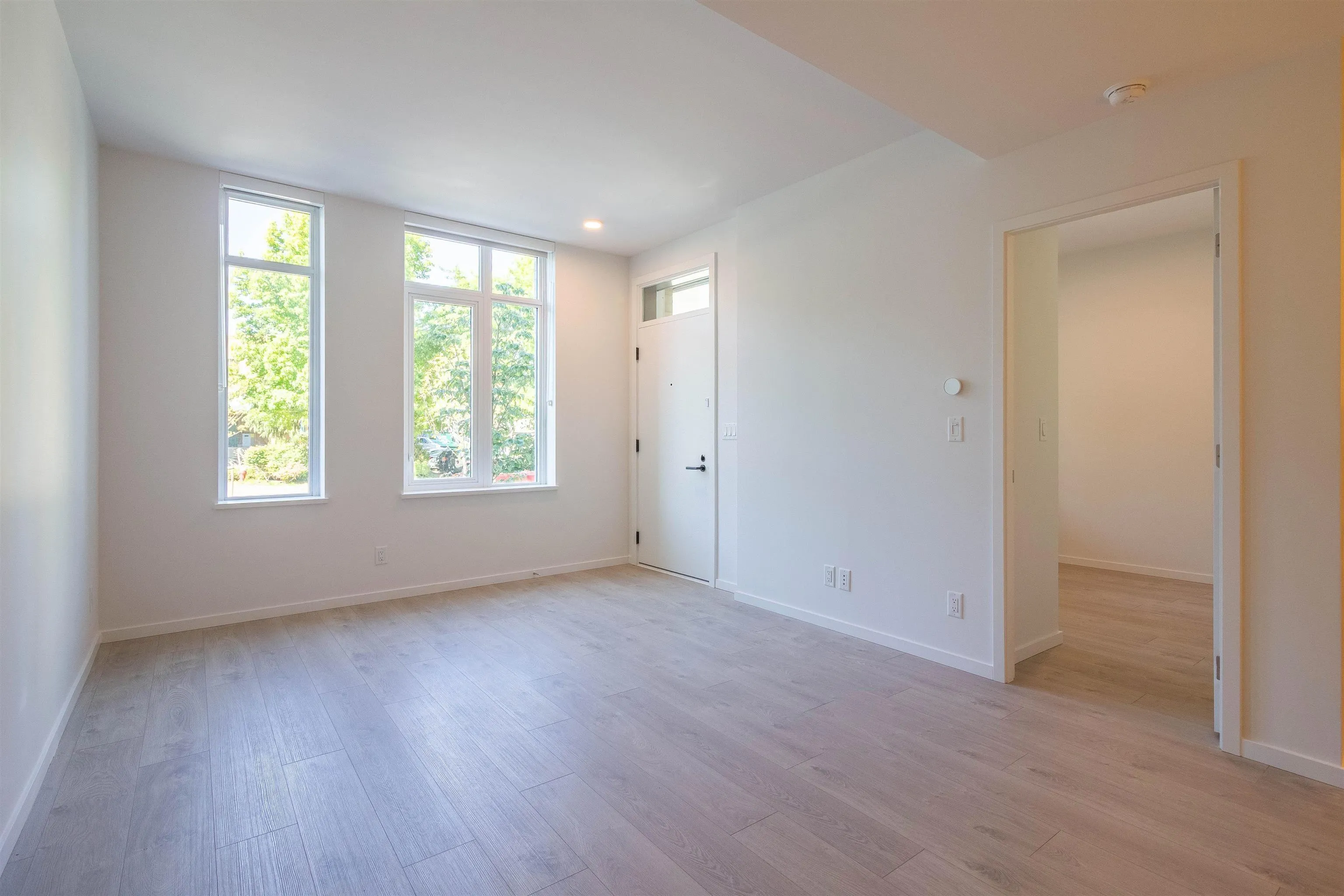 2 6788 Minoru Boulevard