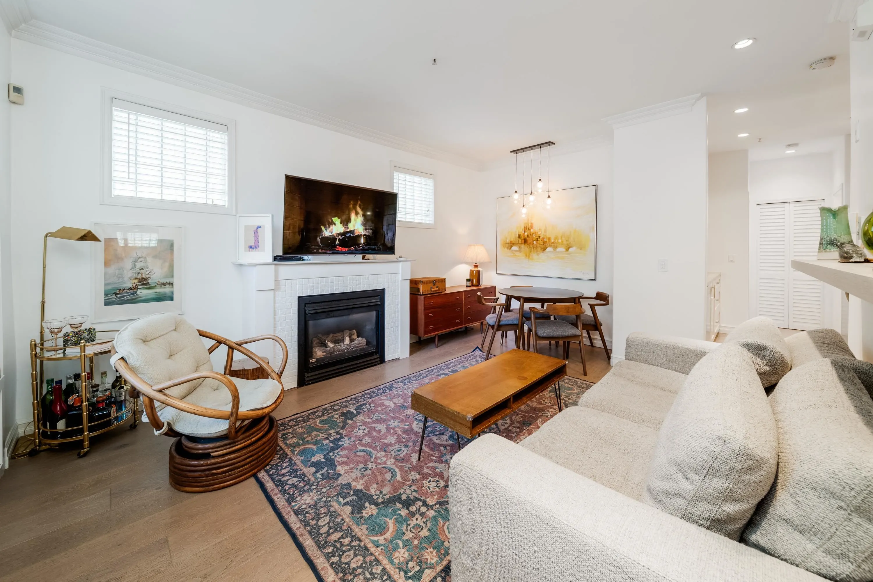 966 W 16th Avenue