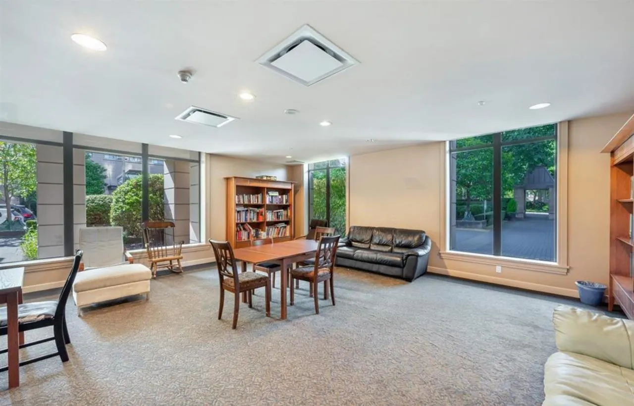 7XX 7388 Sandborne Avenue