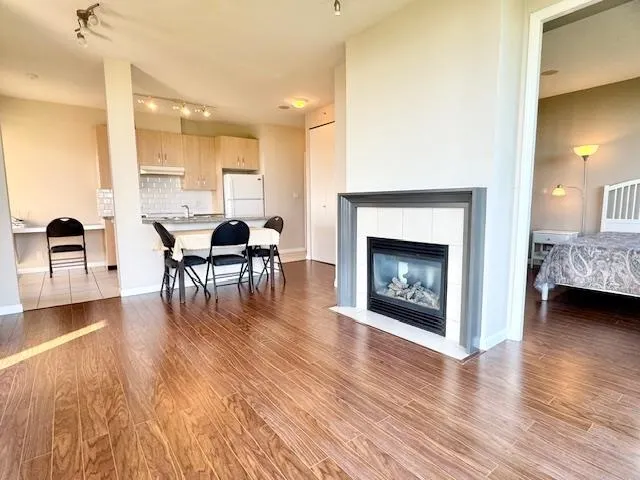 7XX 7388 Sandborne Avenue