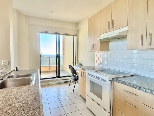 7XX 7388 Sandborne Avenue