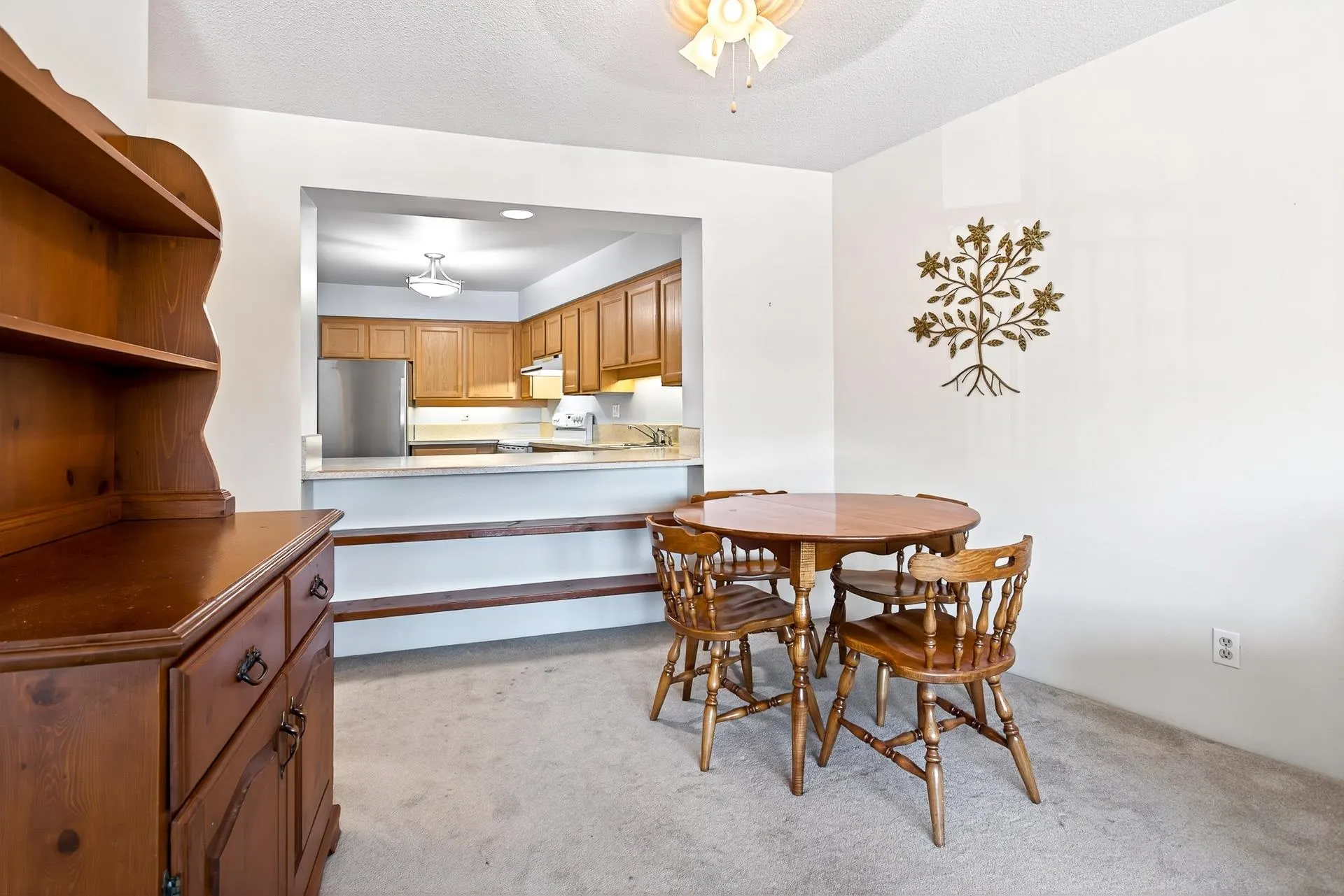 403 2973 Burlington Drive