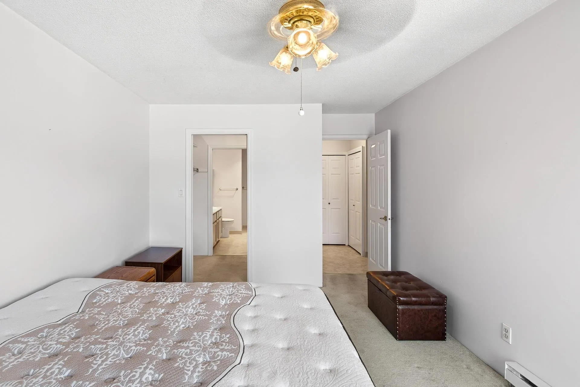 403 2973 Burlington Drive